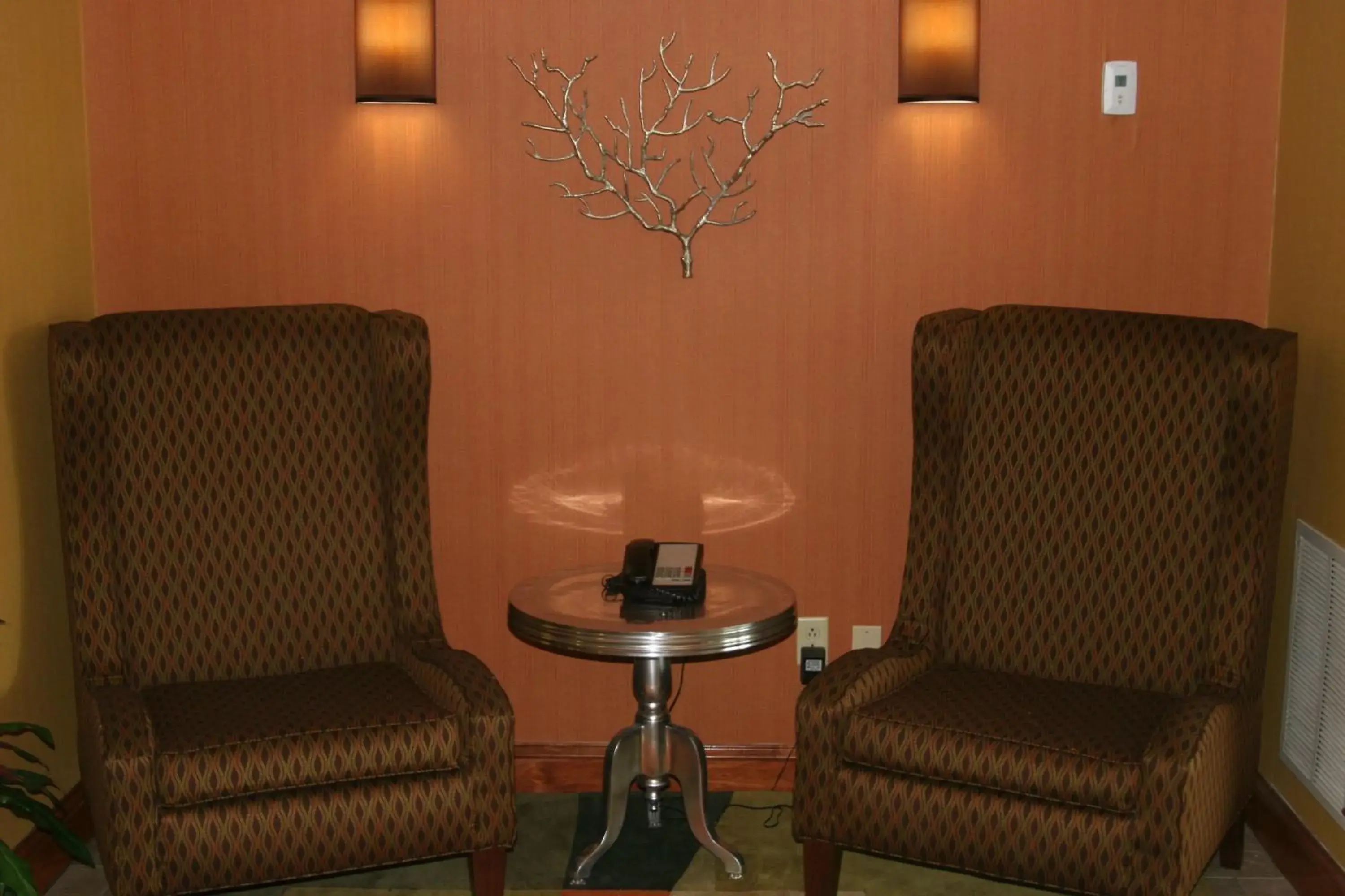 Lobby or reception in Holiday Inn Express Hotel & Suites Chattanooga-Lookout Mountain by IHG Lobby or reception in Holiday Inn Express Hotel & Suites Chattanooga-Lookout Mountain by IHG