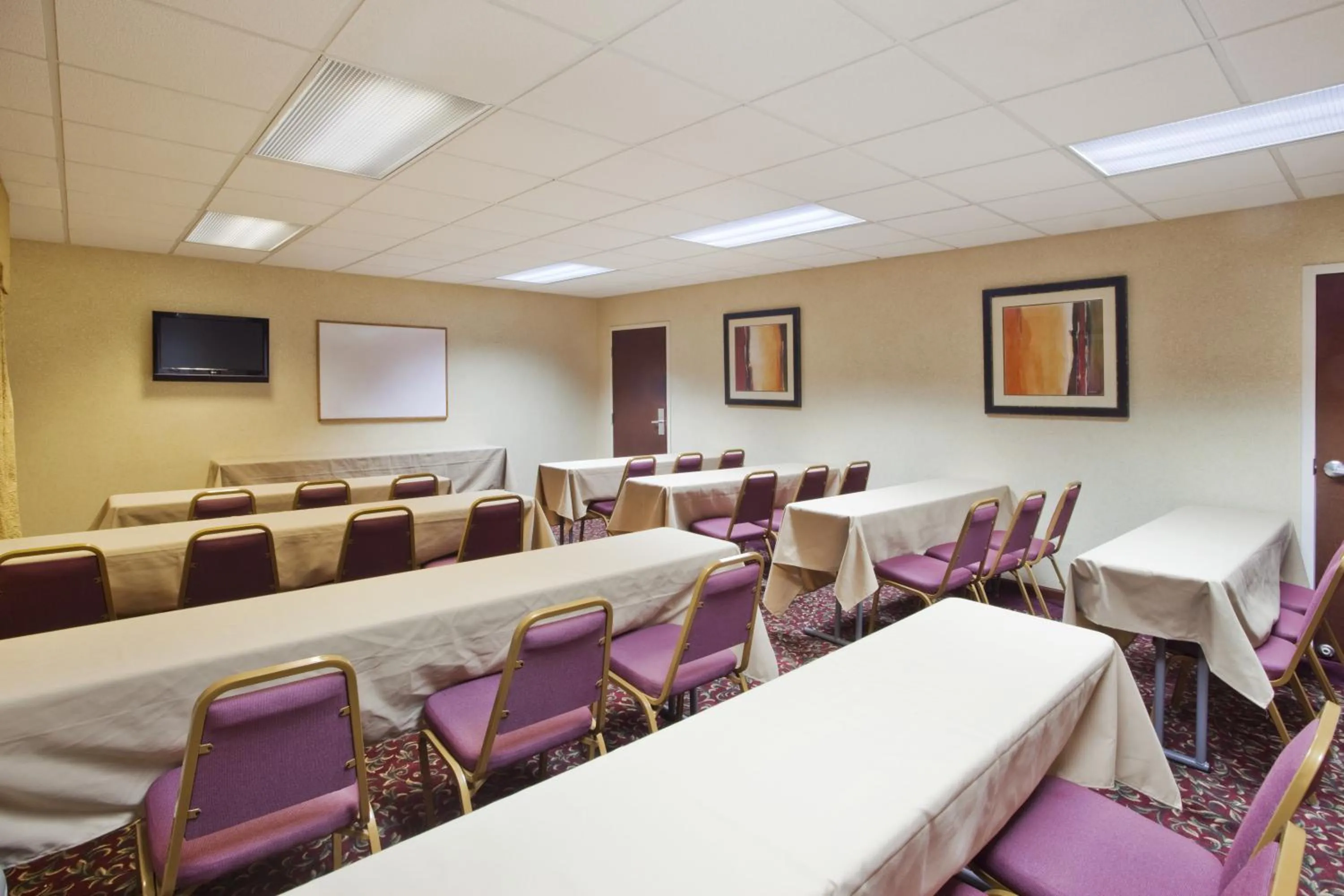 Meeting/conference room in Baymont by Wyndham Calhoun