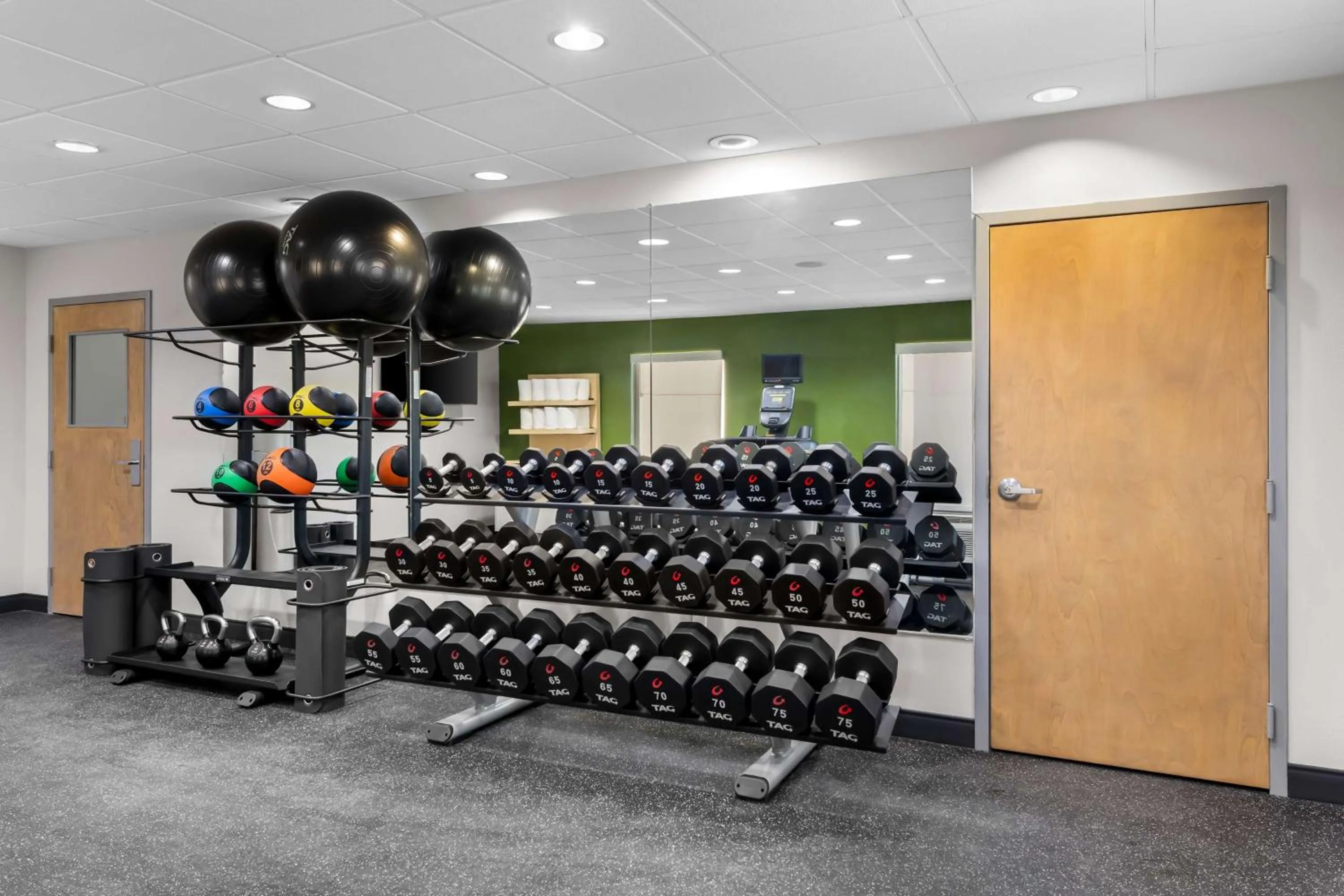 Fitness centre/facilities in Spark by Hilton Calhoun