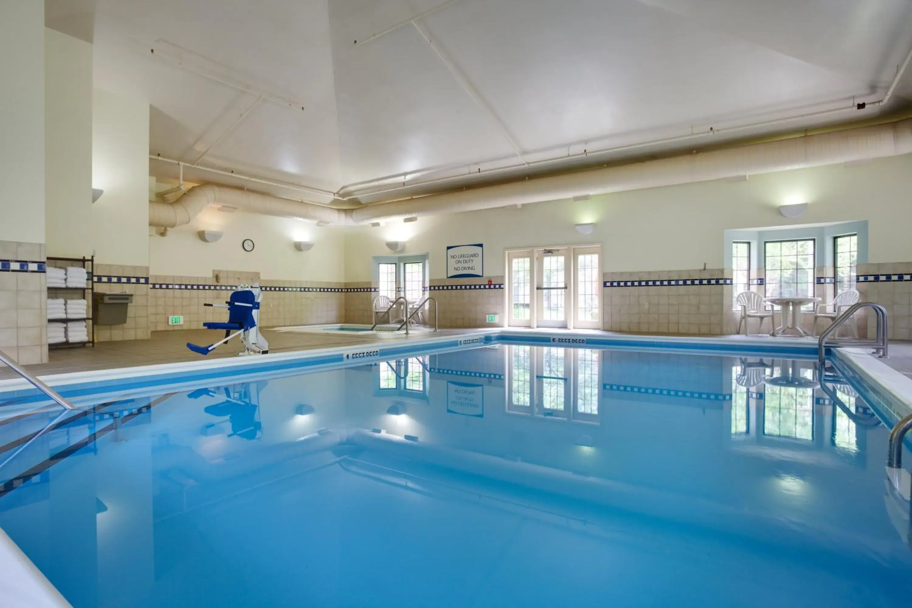 Swimming pool in Staybridge Suites Corning by IHG Swimming pool in Staybridge Suites Corning by IHG