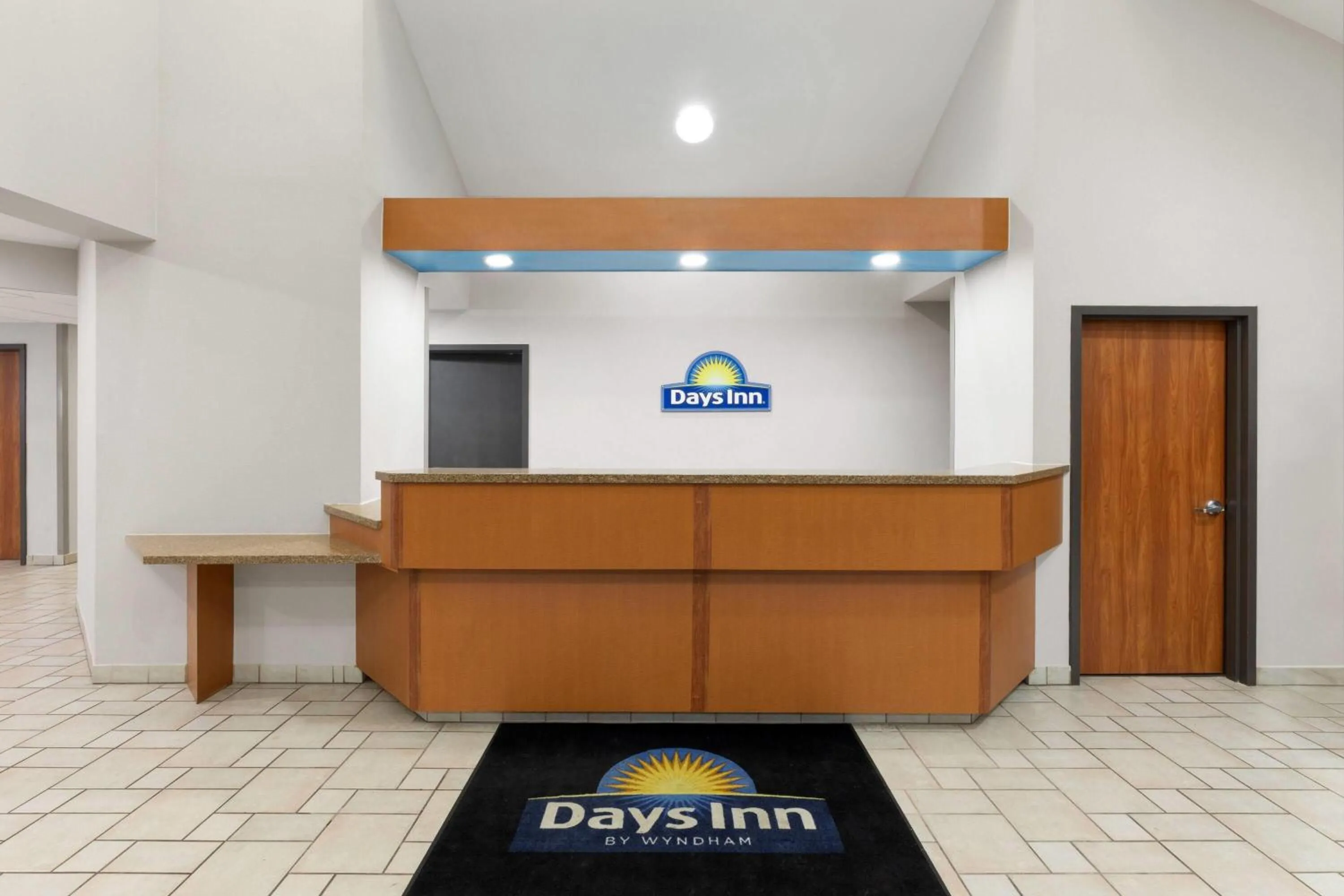 Lobby or reception in Days Inn by Wyndham Tulsa Central