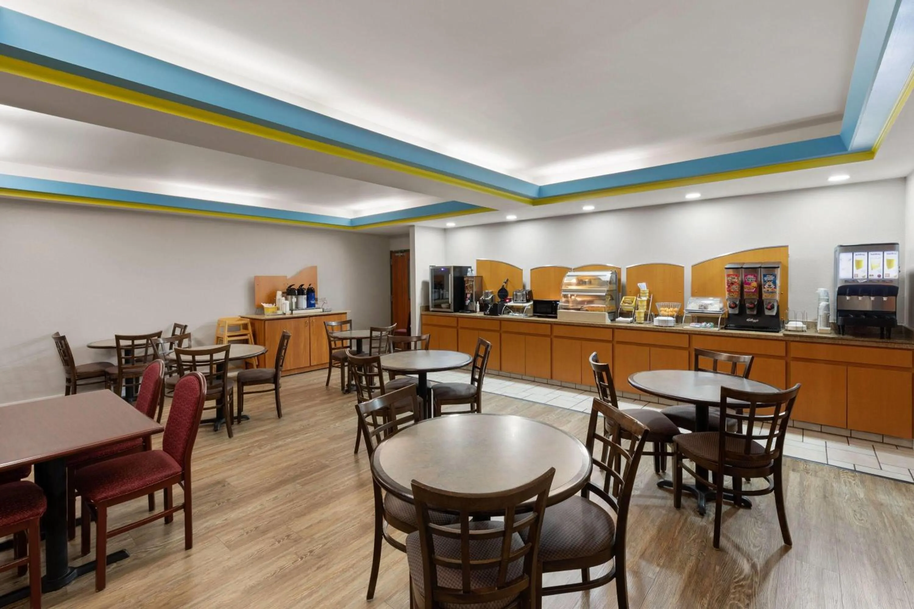Breakfast in Days Inn by Wyndham Tulsa Central