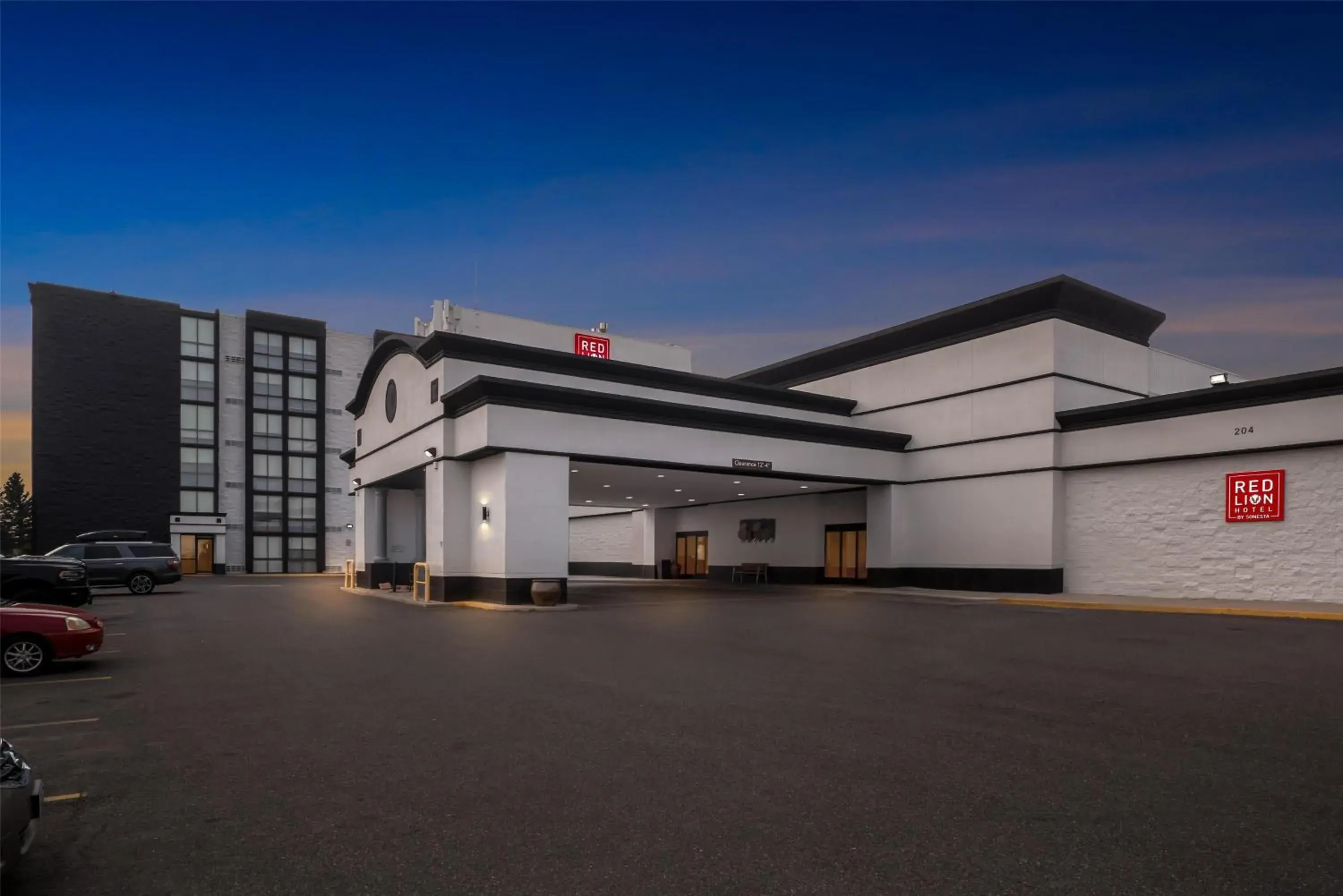 Property building in Red Lion Hotel Cheyenne Property building in Red Lion Hotel Cheyenne