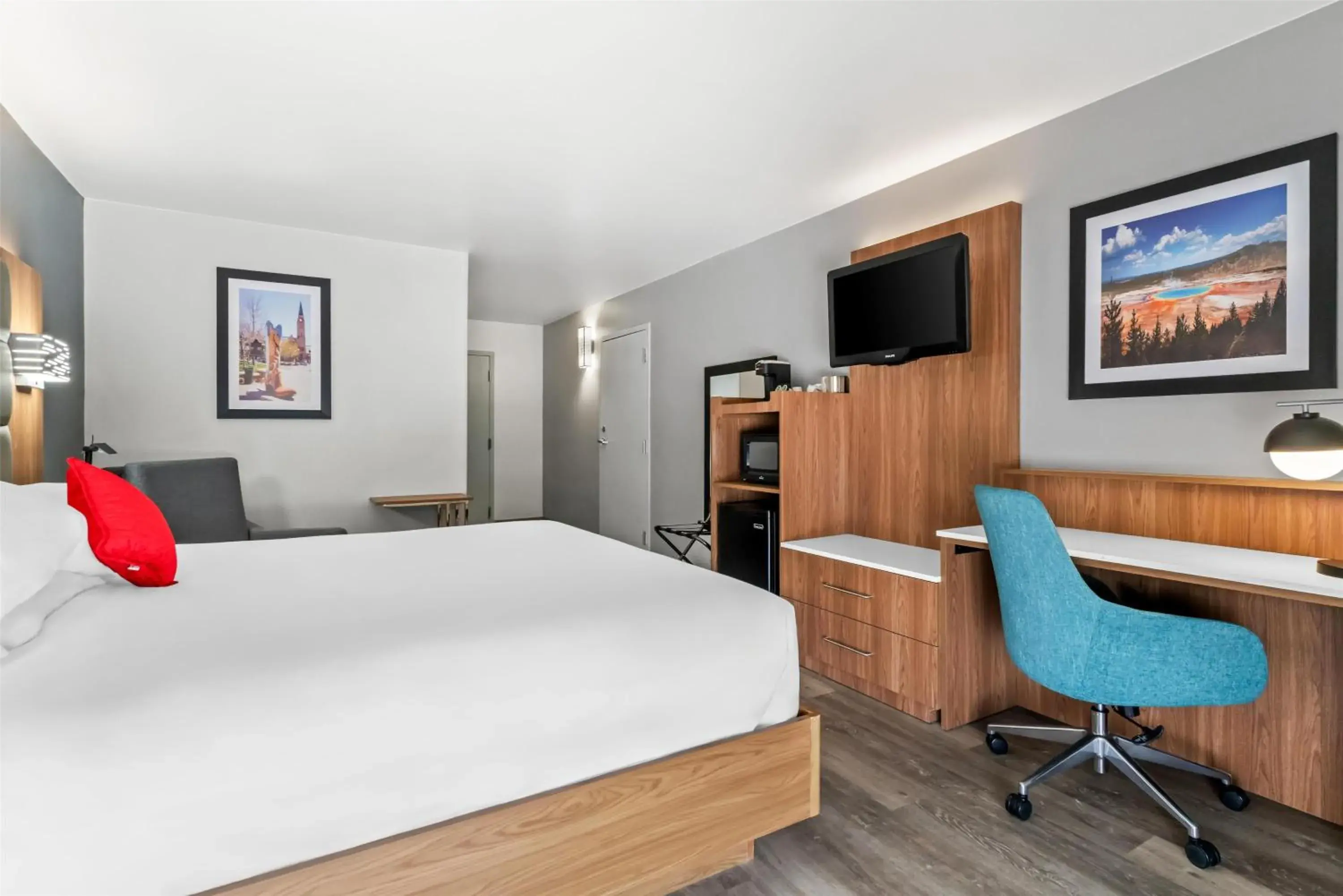 Bedroom, Bed in Red Lion Hotel Cheyenne Bedroom, Bed in Red Lion Hotel Cheyenne