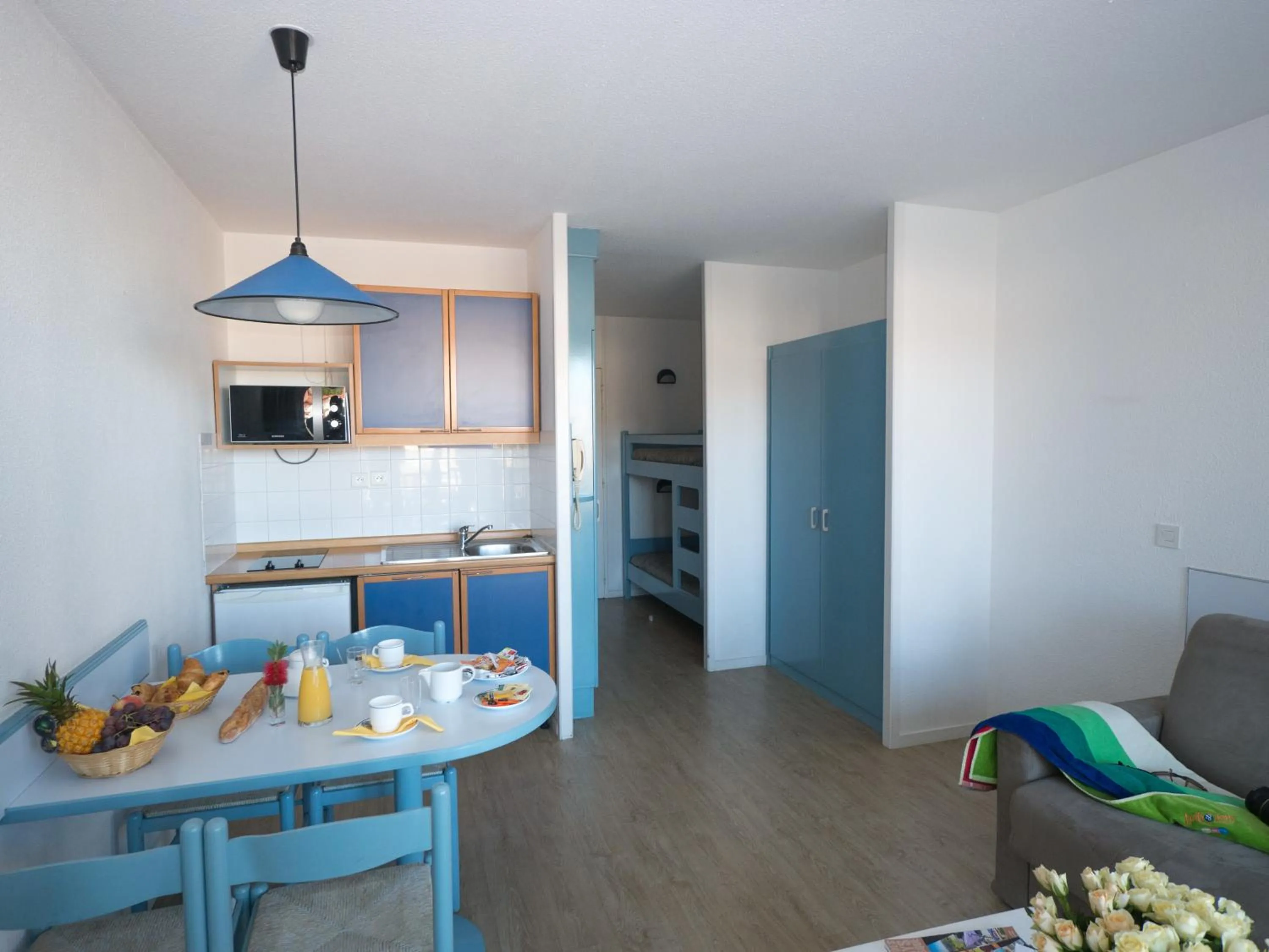 Kitchen or kitchenette in Résidence Mer & Golf Fort Socoa