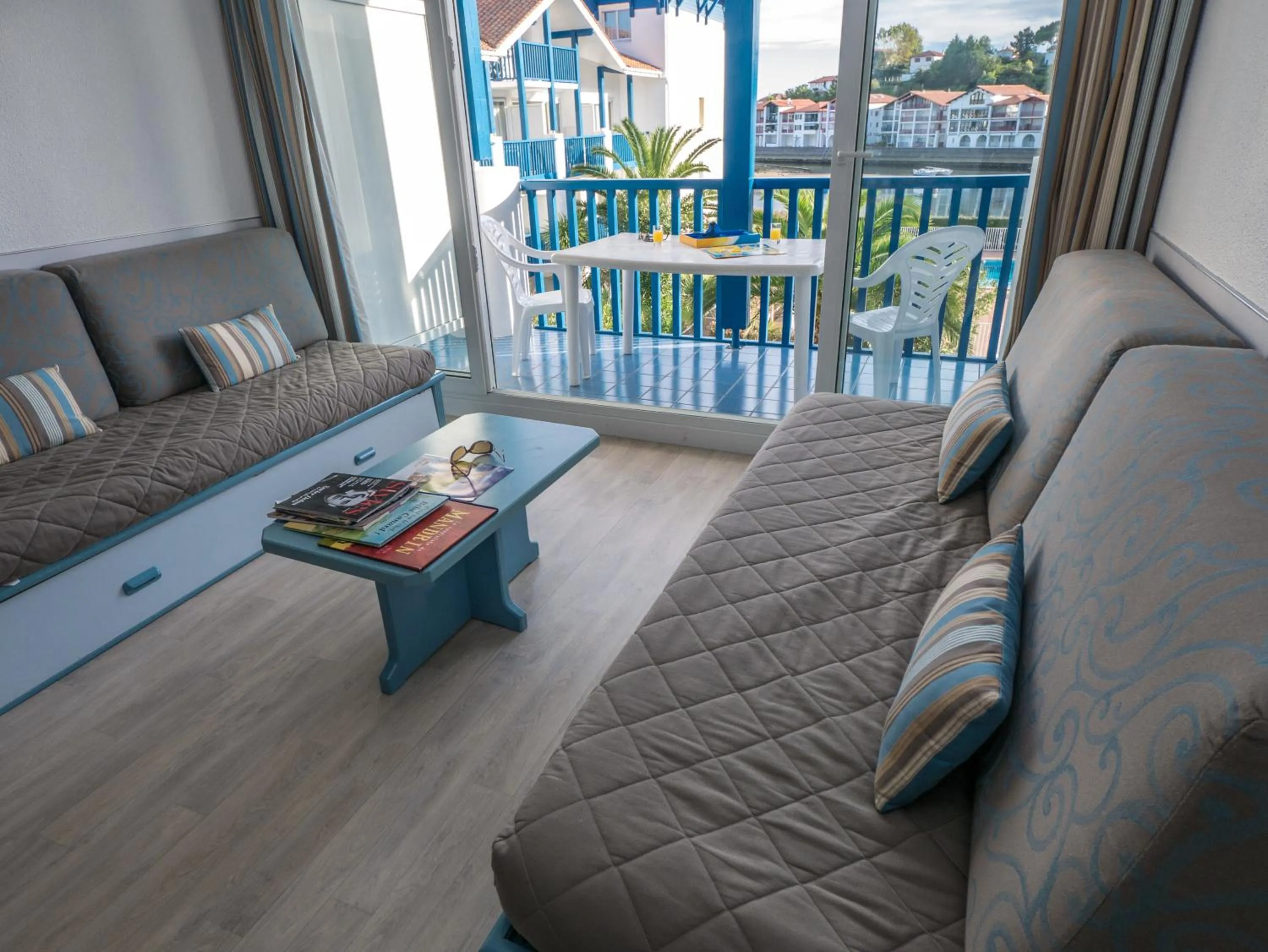 Living room in Résidence Mer & Golf Fort Socoa