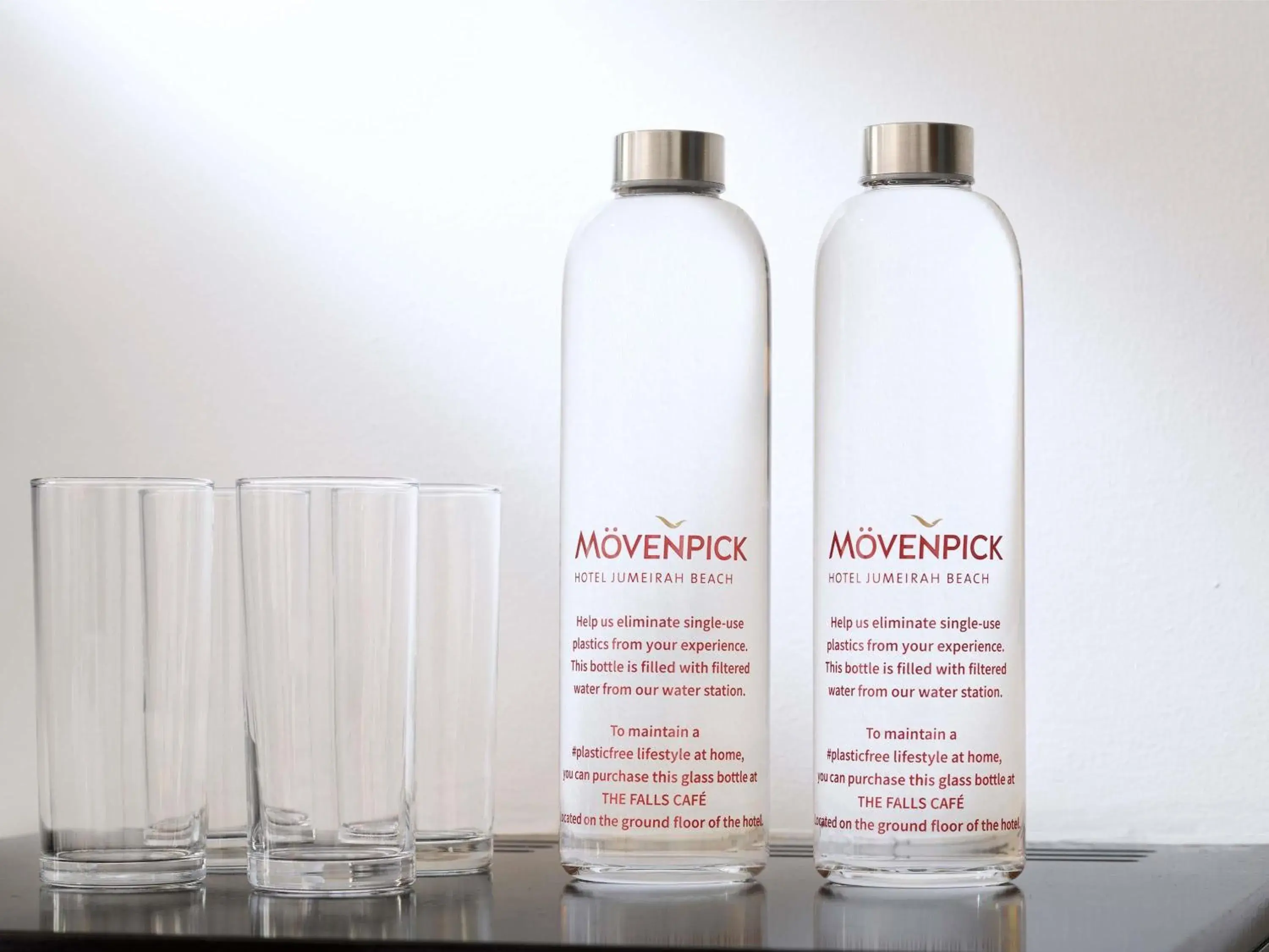 Bedroom in Mövenpick Hotel Jumeirah Beach Bedroom in Mövenpick Hotel Jumeirah Beach