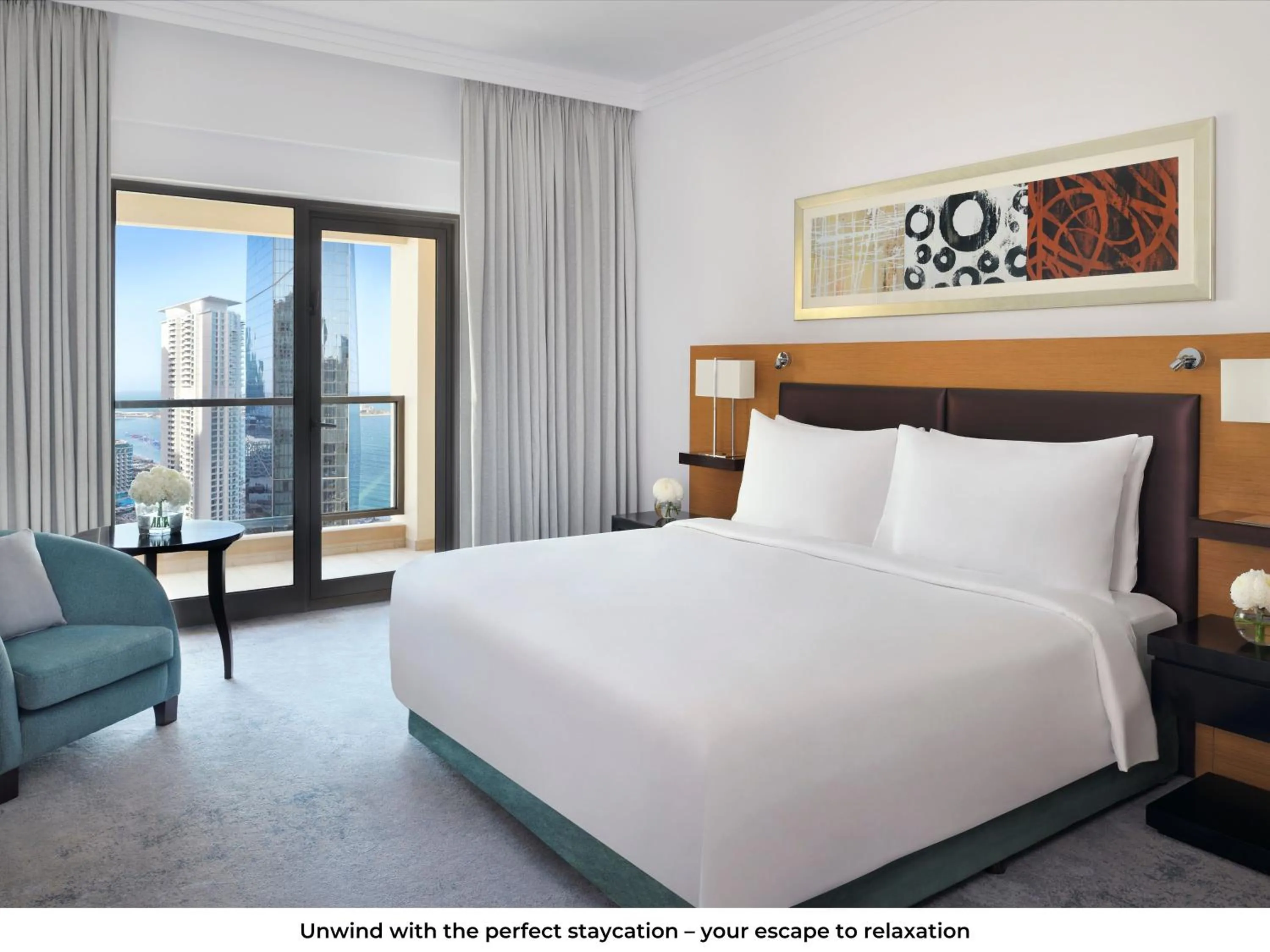 Guests, Bed in Mövenpick Hotel Jumeirah Beach