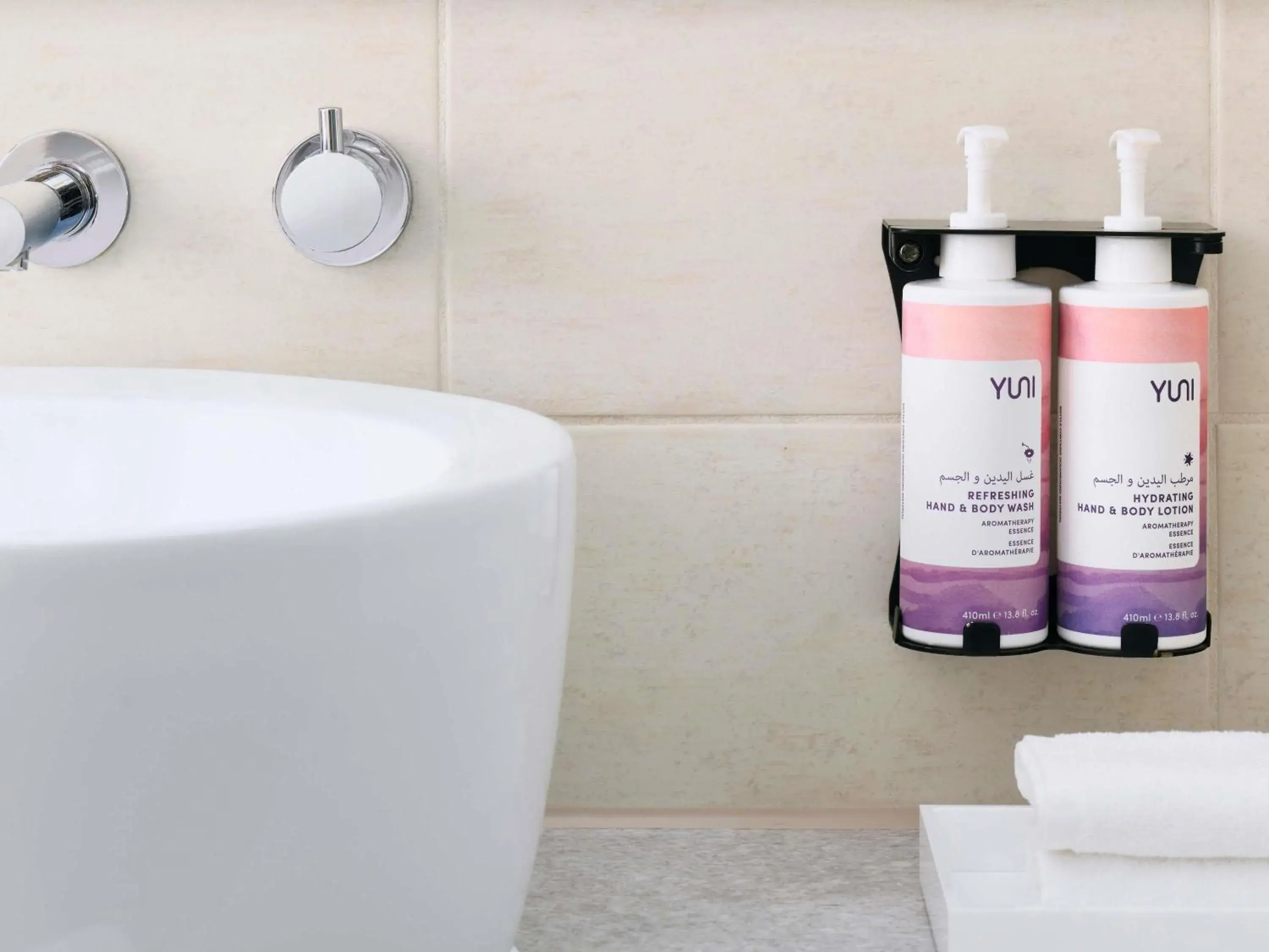 Deluxe Twin Partial Sea View with Balcony in Mövenpick Hotel Jumeirah Beach Deluxe Twin Partial Sea View with Balcony in Mövenpick Hotel Jumeirah Beach