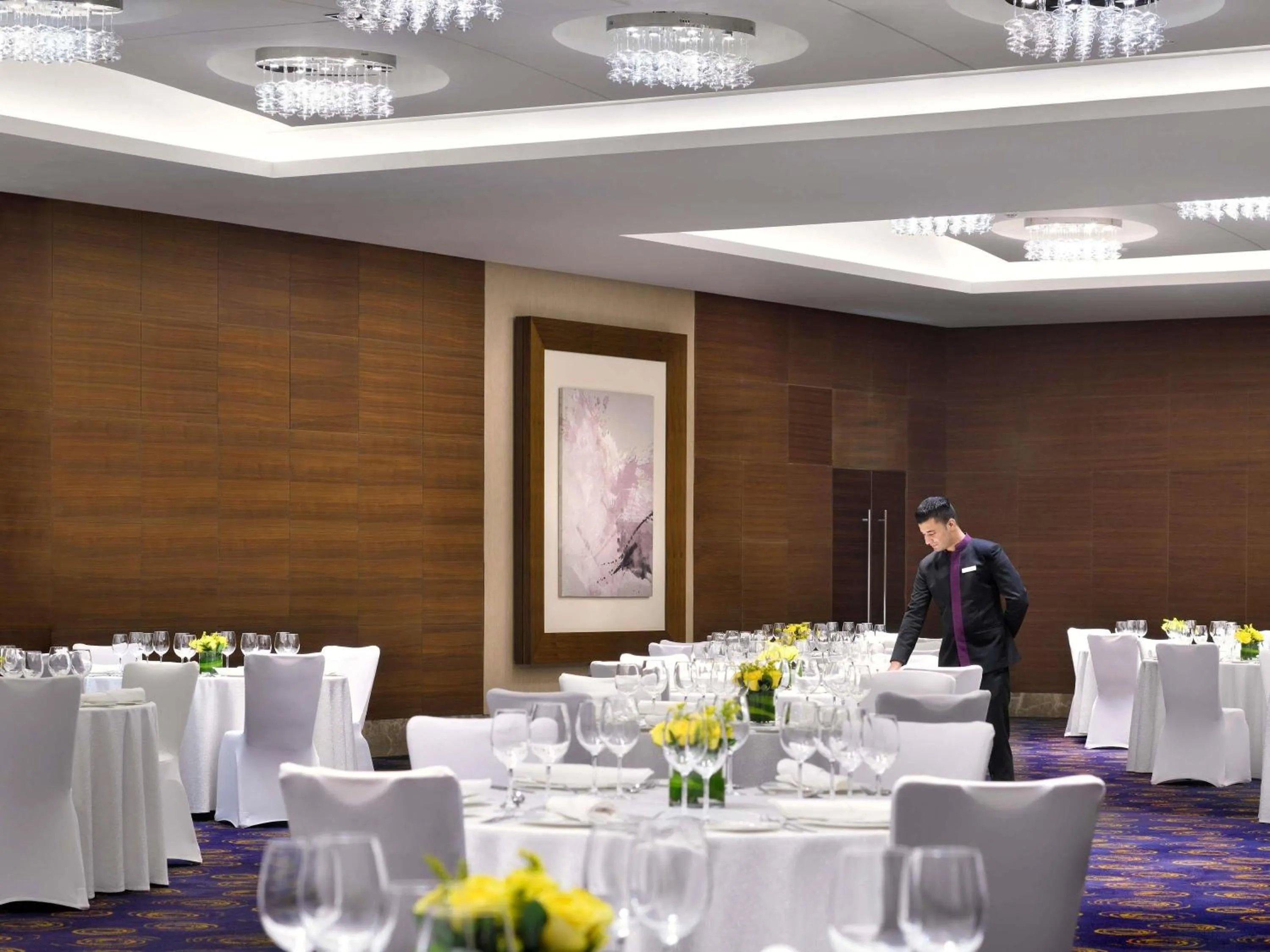 Meeting/conference room in Mövenpick Hotel Jumeirah Beach