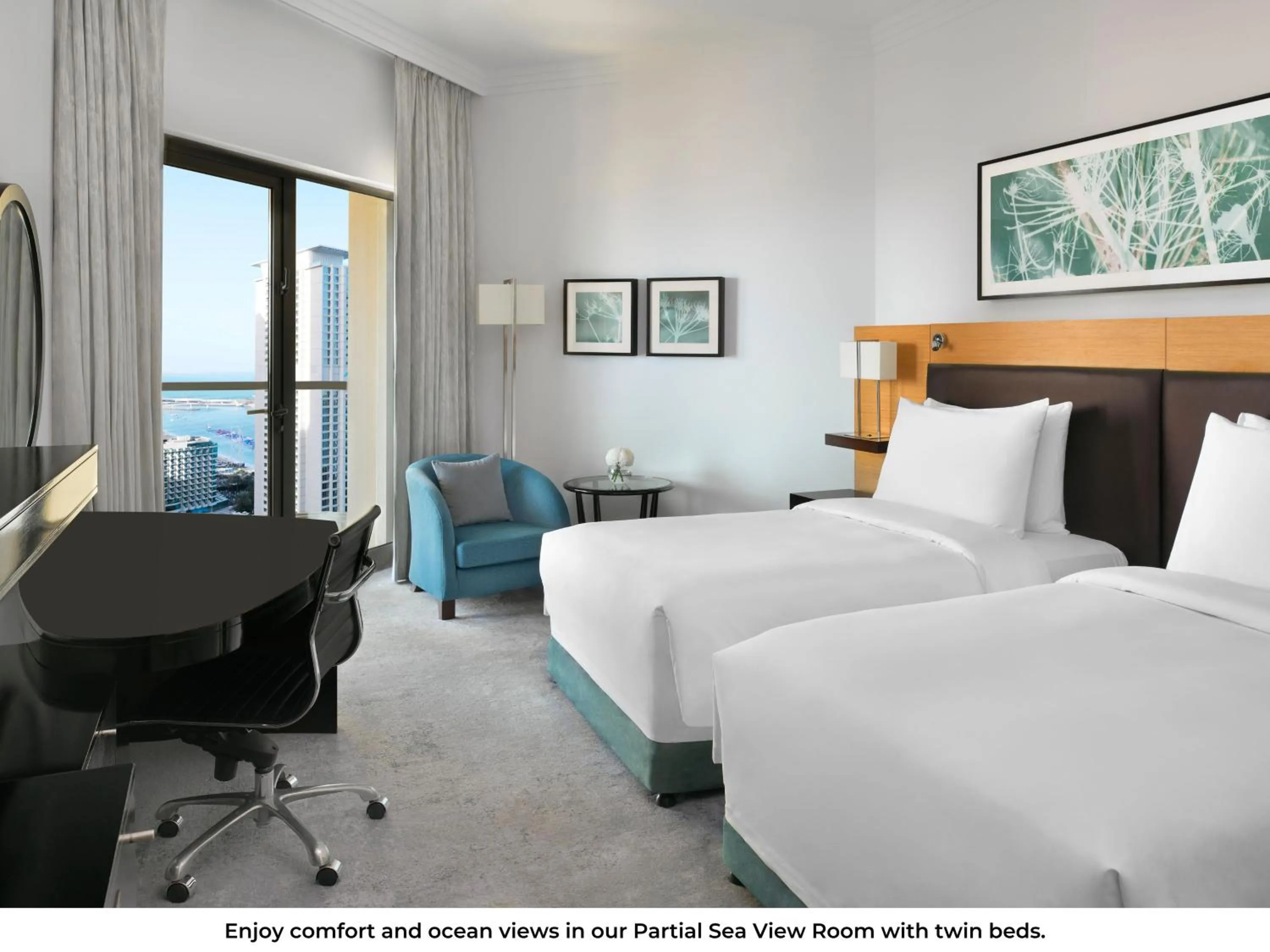 Guests, Bed in Mövenpick Hotel Jumeirah Beach