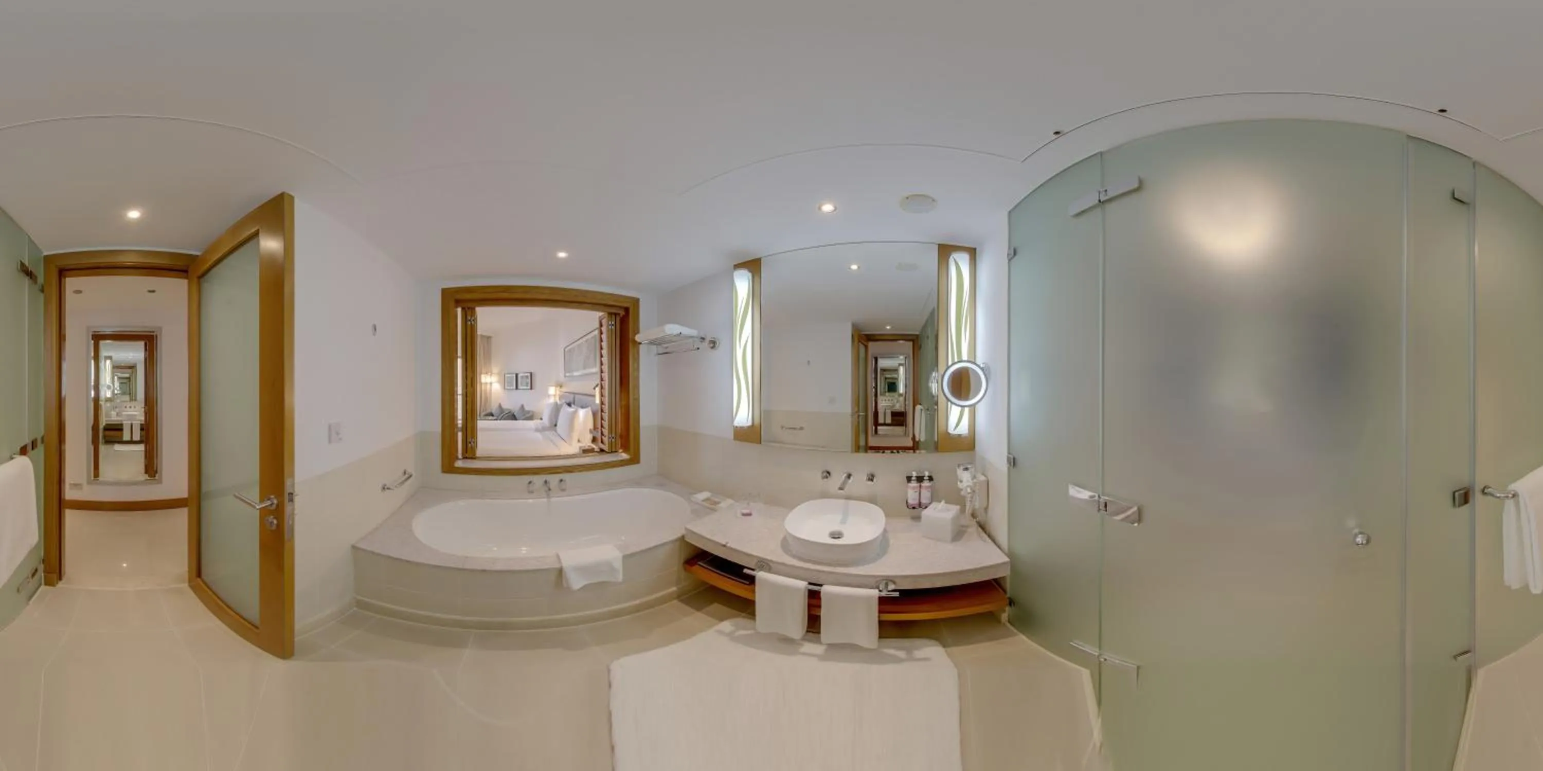 Mövenpick Hotel Jumeirah Beach