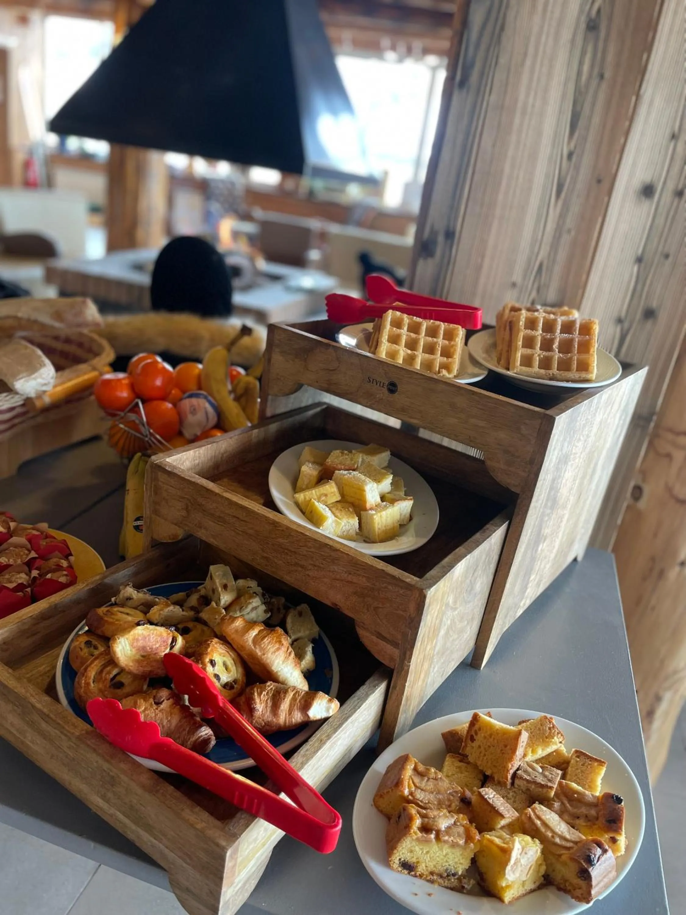 Restaurant/places to eat in Hotel des Pyrénées