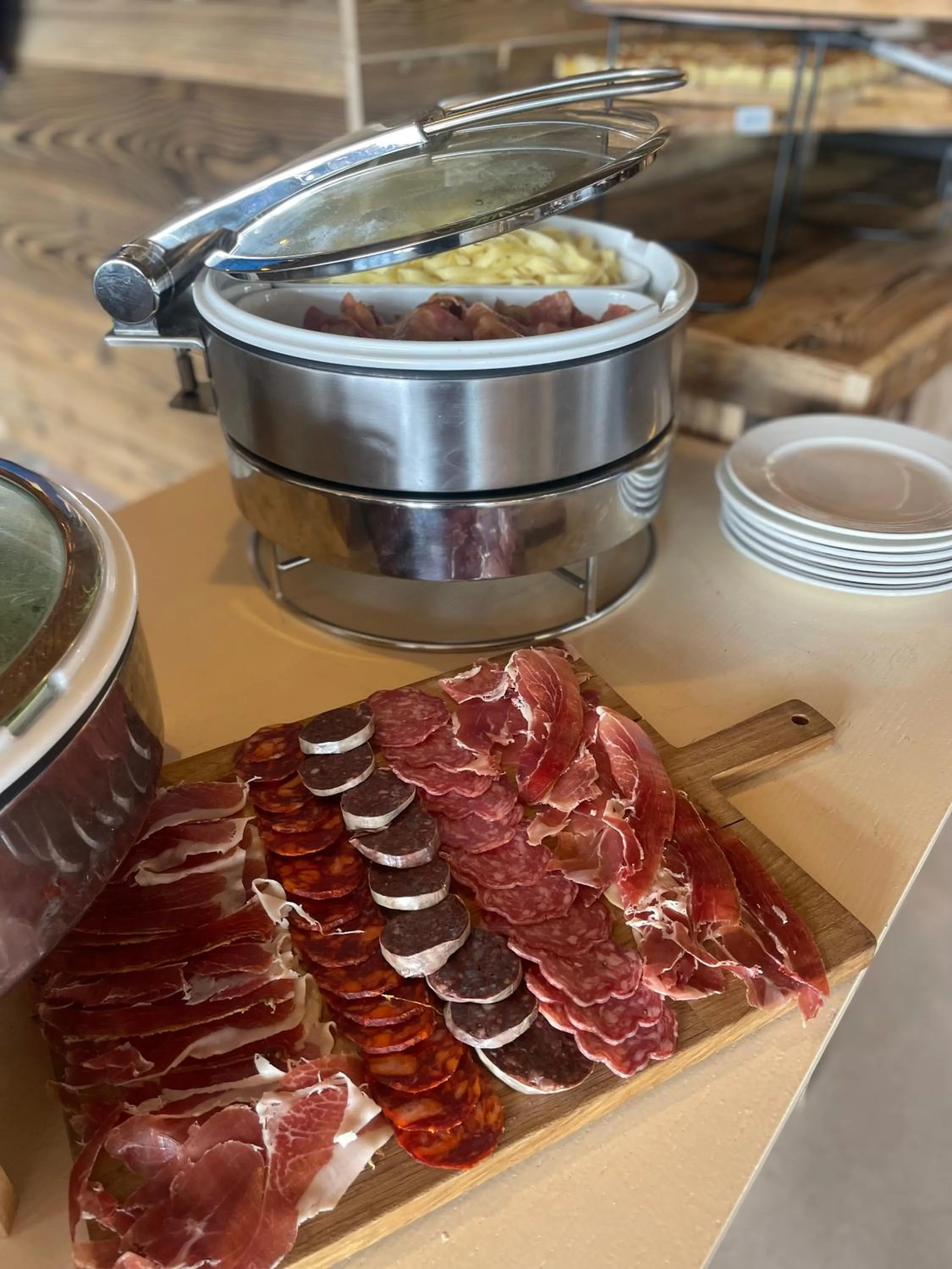 Restaurant/places to eat in Hotel des Pyrénées