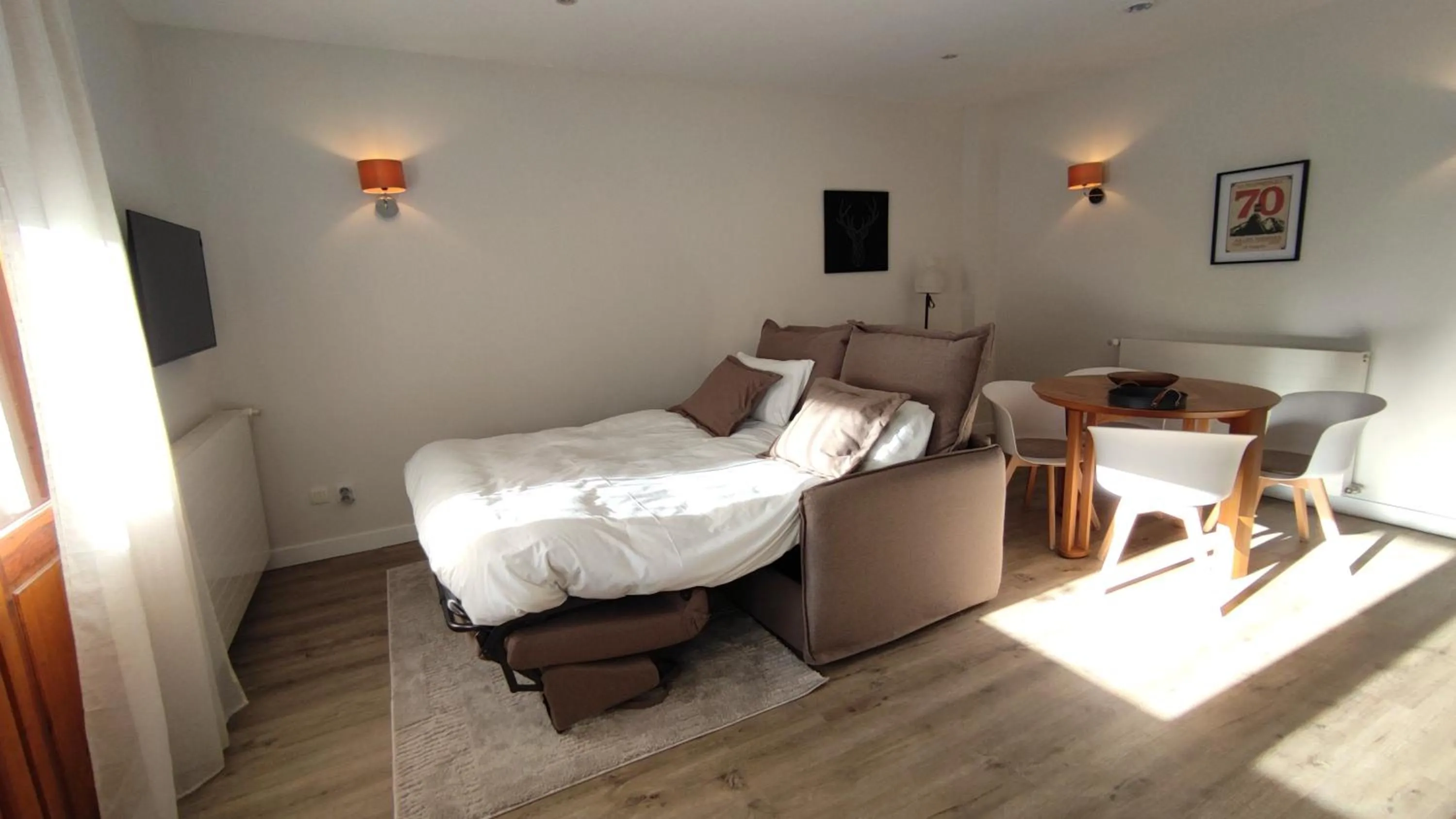 Bed in Hôtel Le Chalet