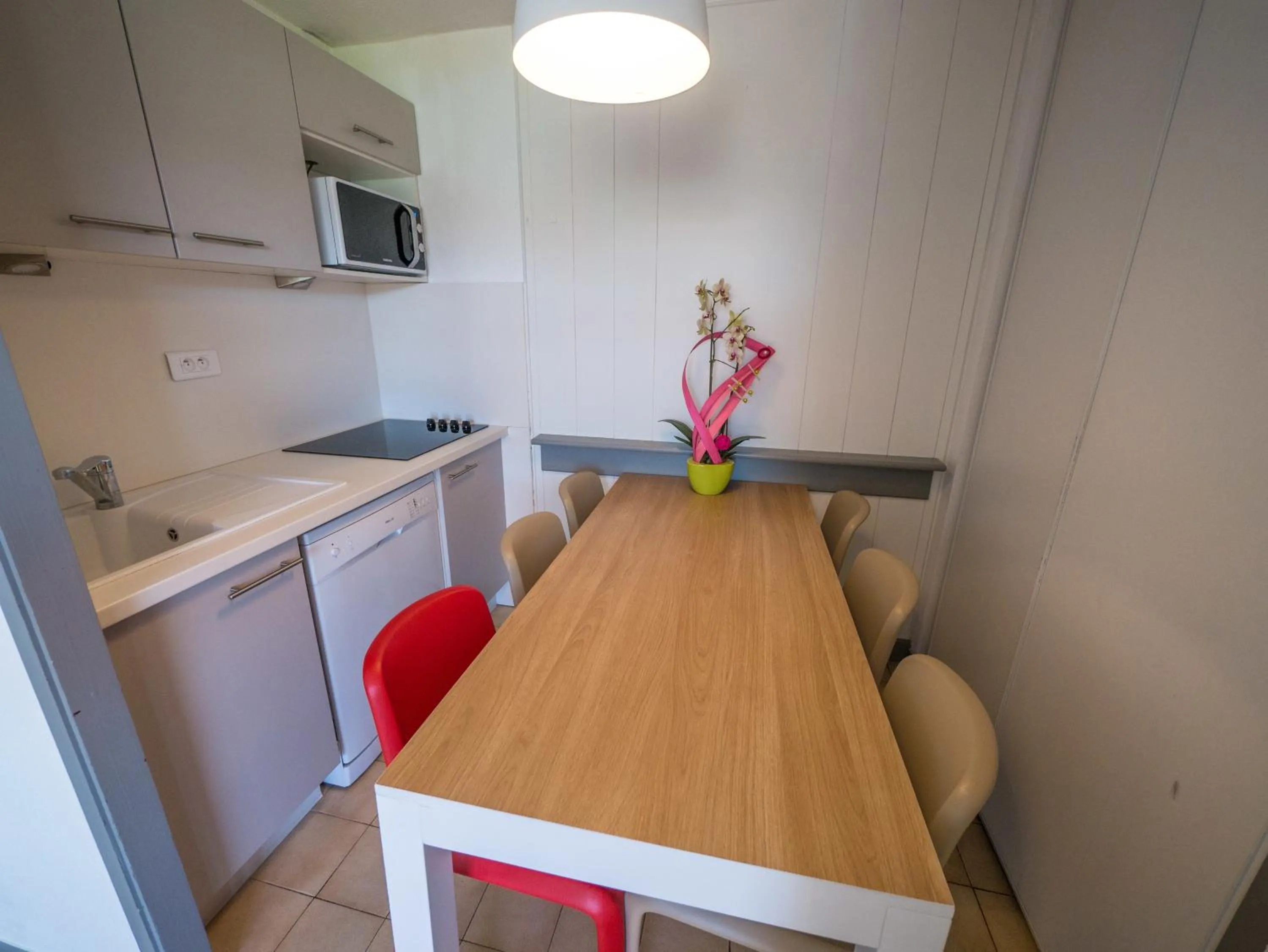 Kitchen or kitchenette in Résidence Mer & Golf Sokoburu