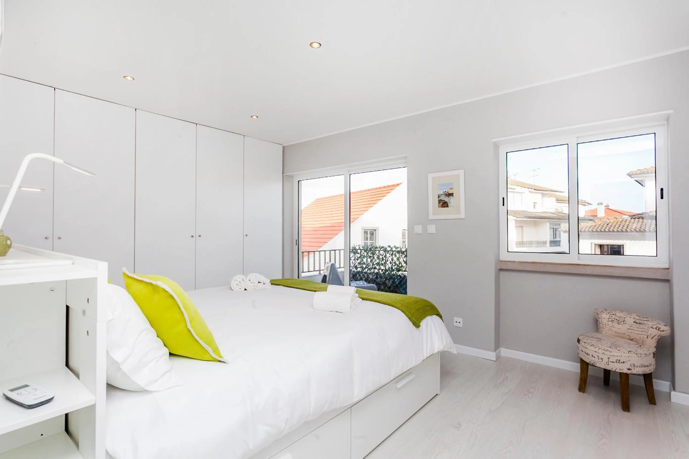 Bedroom, Bed in Bright Visconde Apartment