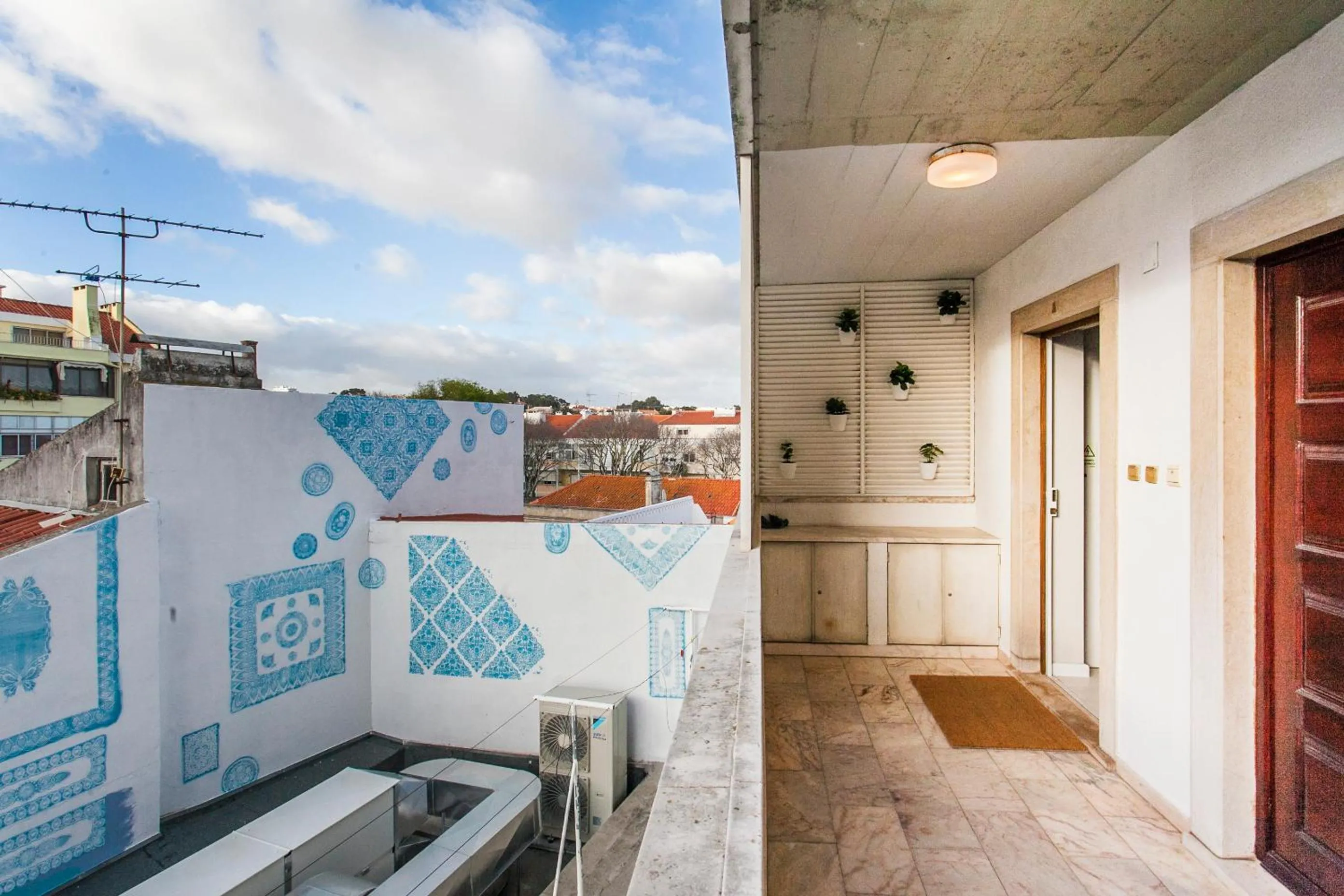 Facade/entrance in Bright Visconde Apartment