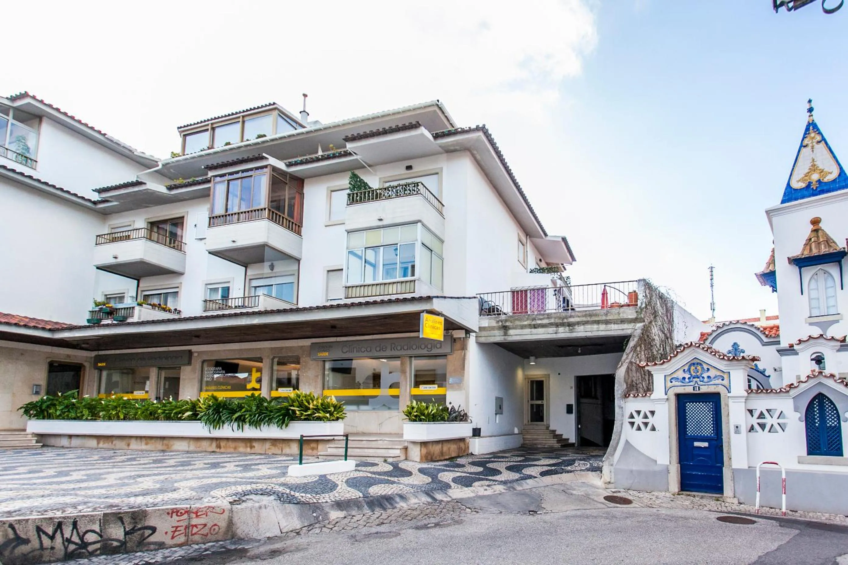 Facade/entrance in Bright Visconde Apartment