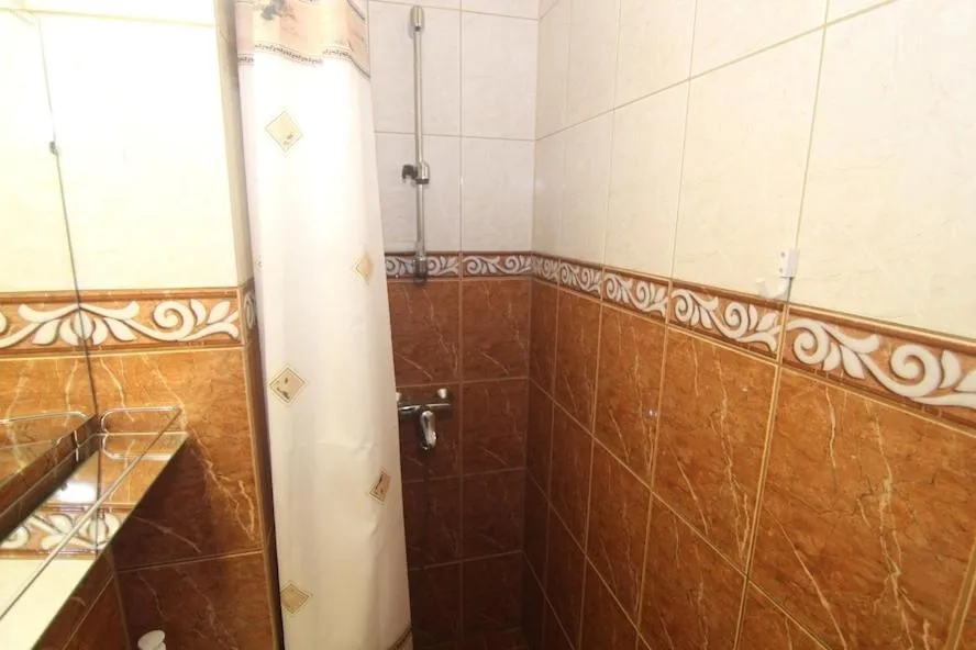 Shower in Wanhan Apteekin Majatalo