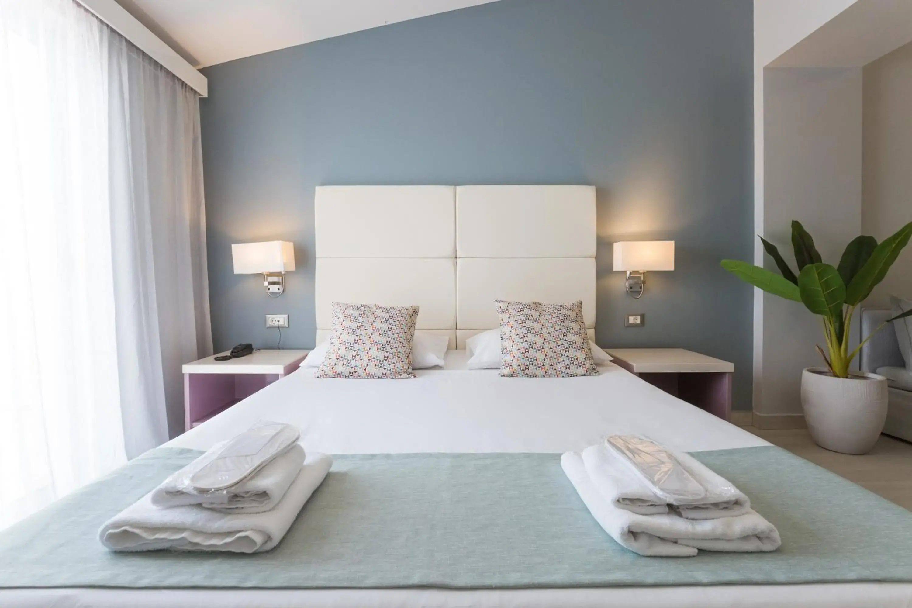 Bedroom, Bed in Sunrise Village Hotel - All Inclusive Bedroom, Bed in Sunrise Village Hotel - All Inclusive