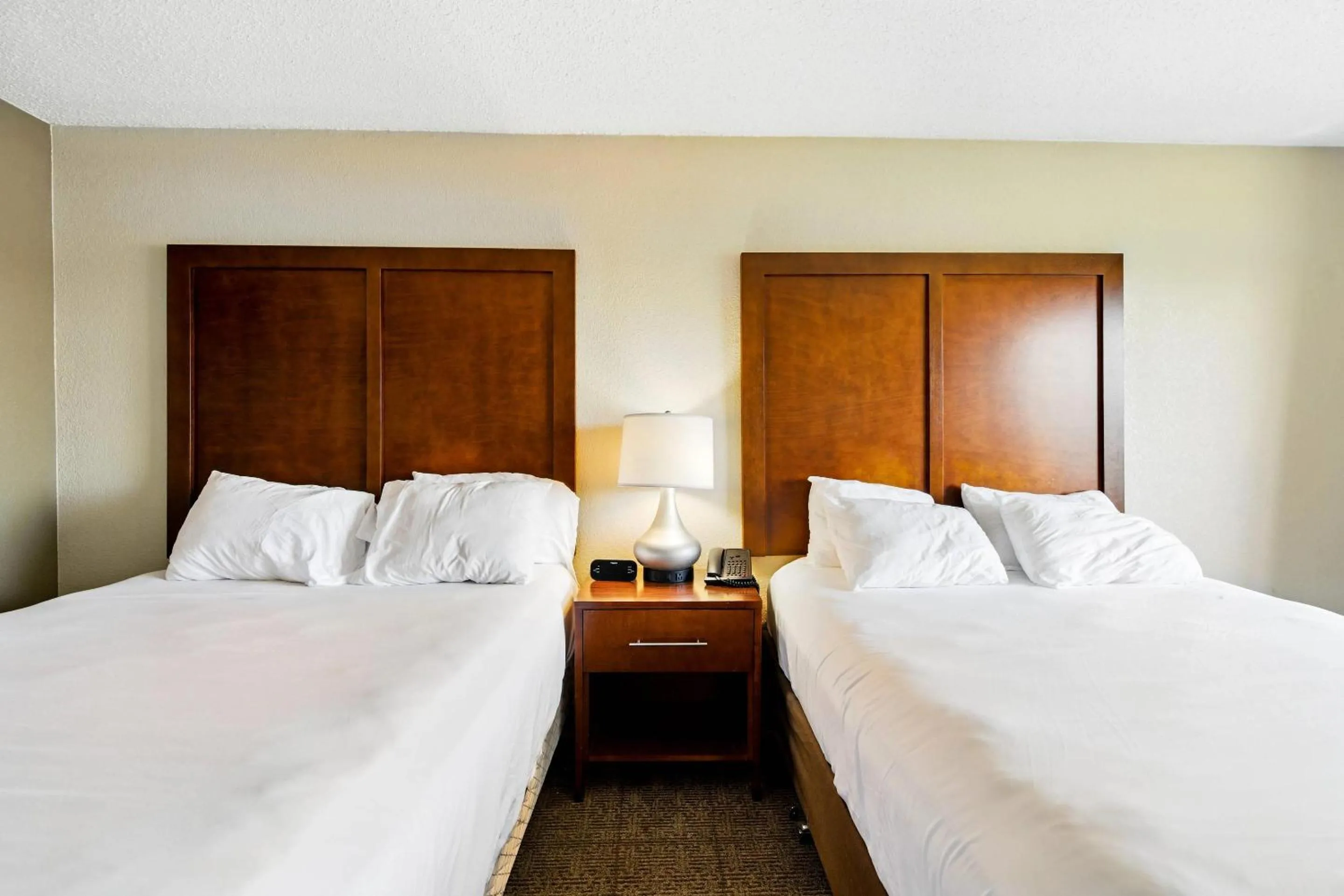 Bedroom, Bed in Comfort Inn South Tulsa - Woodland Hills