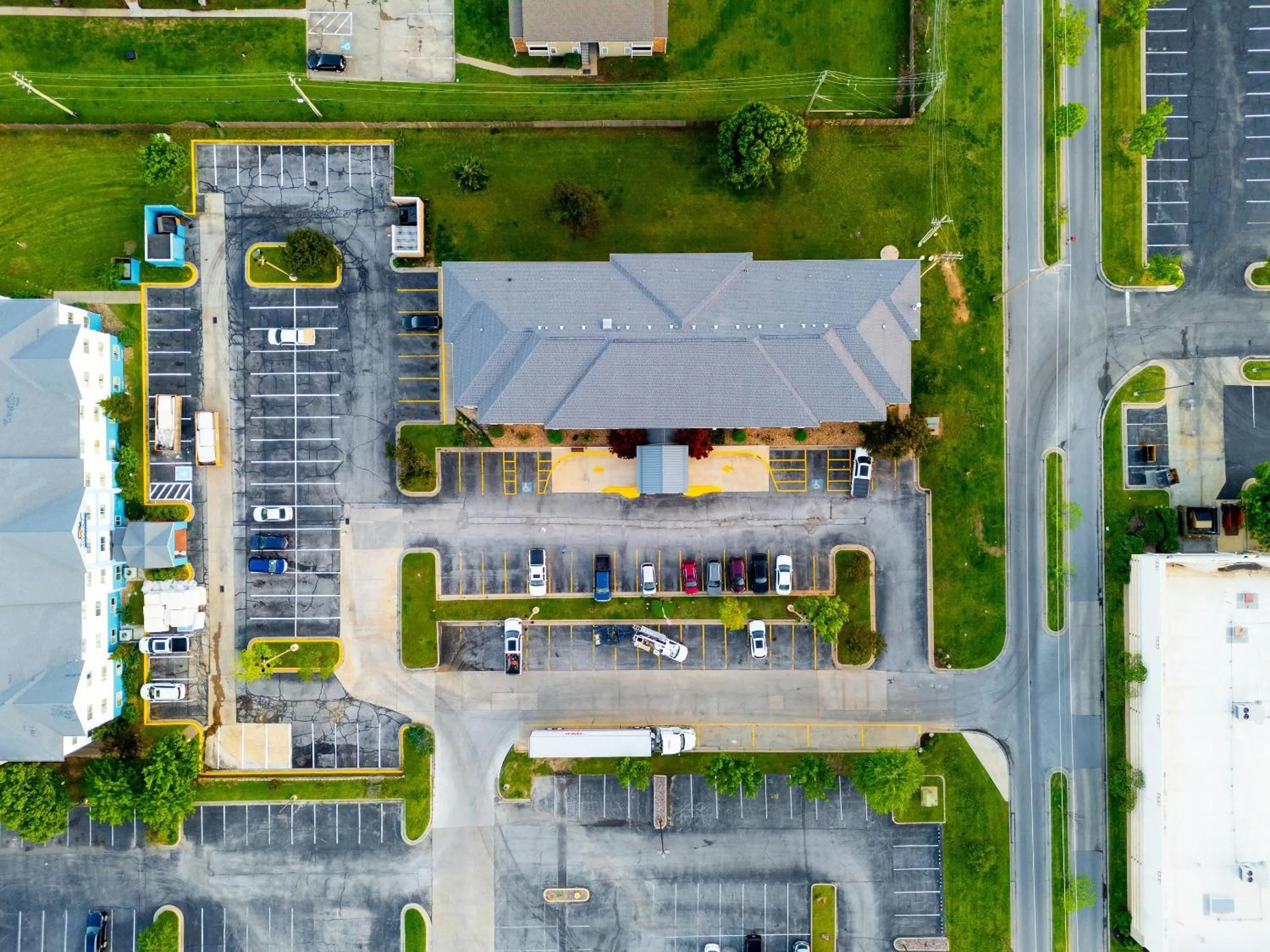 Property building in Comfort Inn South Tulsa - Woodland Hills