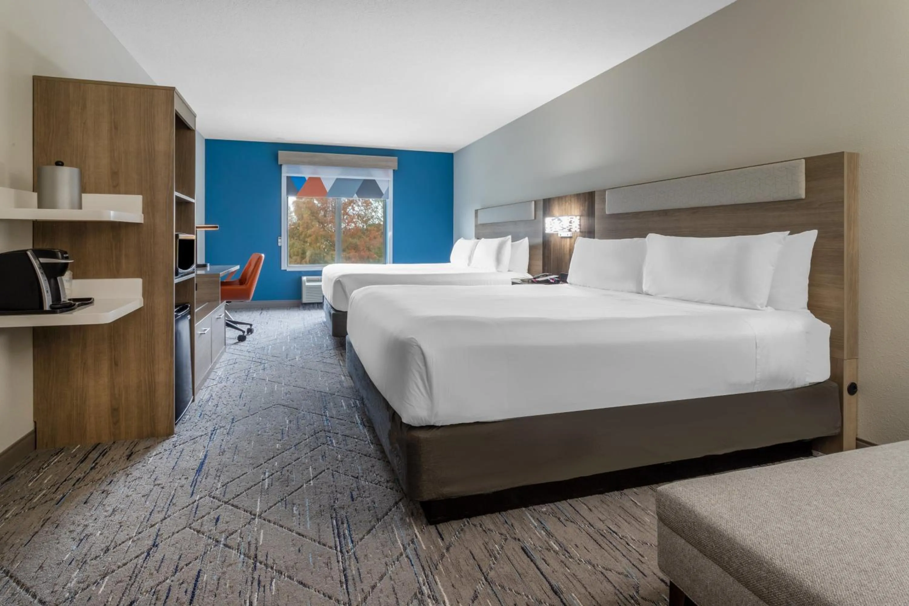 Photo of the whole room, Bed in Holiday Inn Express Crystal River by IHG