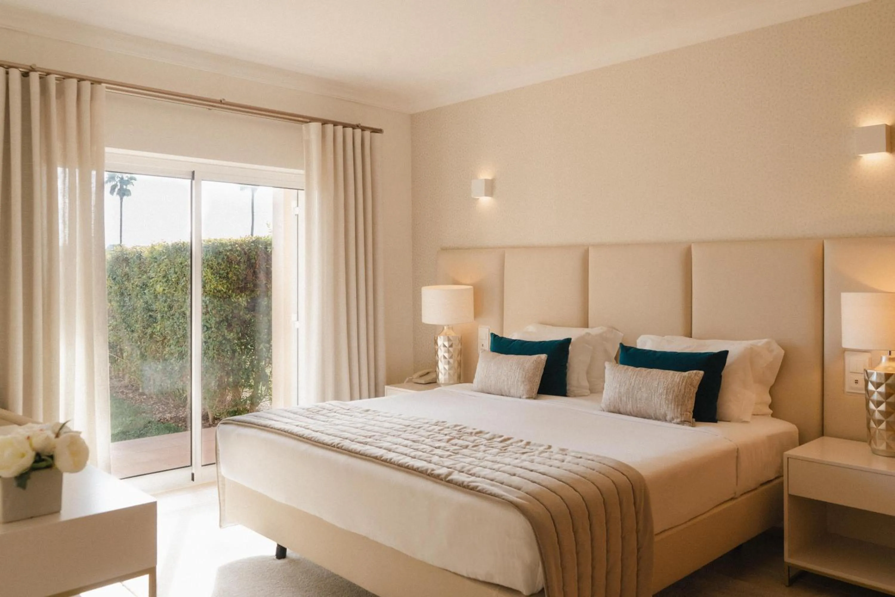 Bed in Vale d'Oliveiras Quinta Resort & Spa