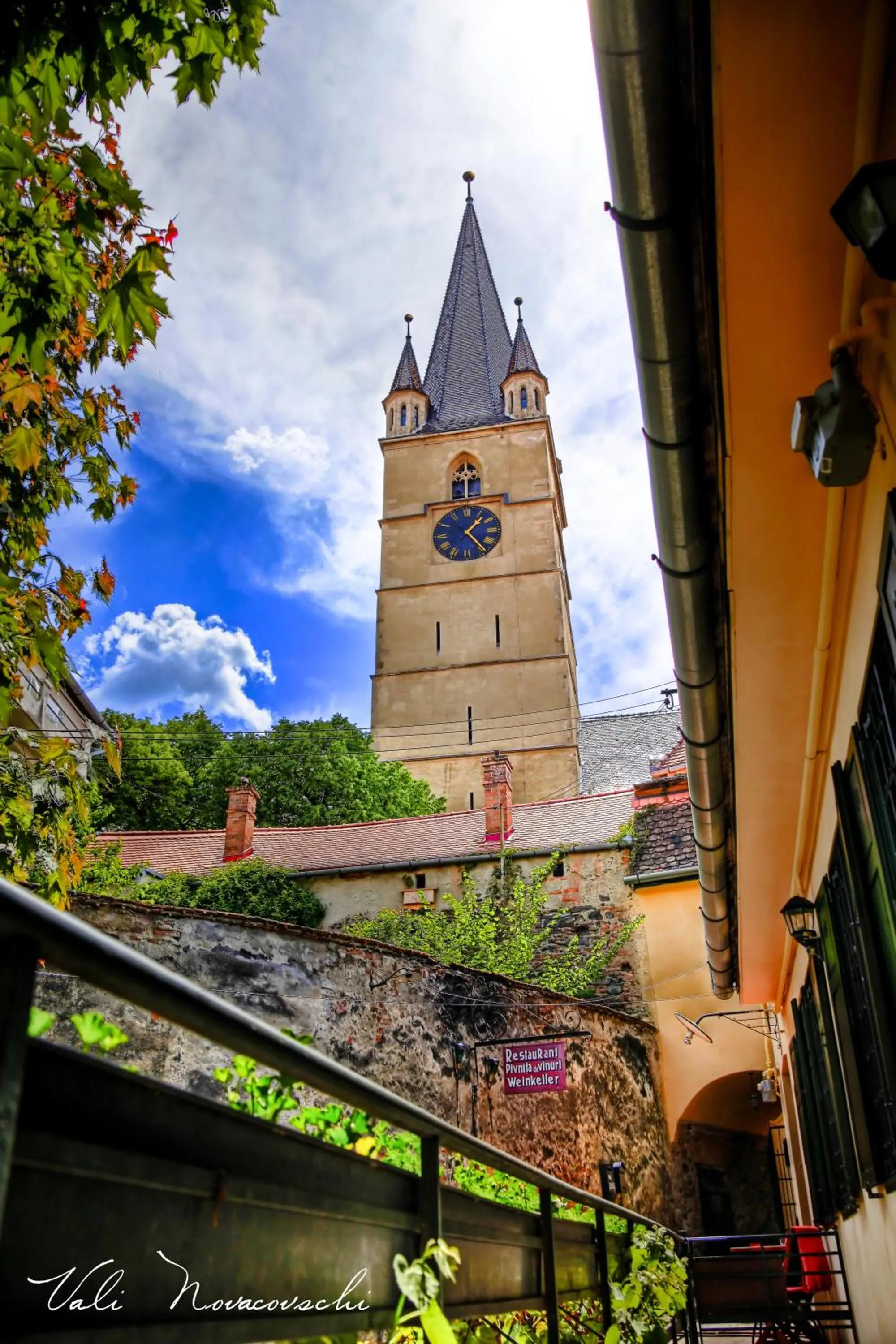 Facade/entrance in Hotel The Council