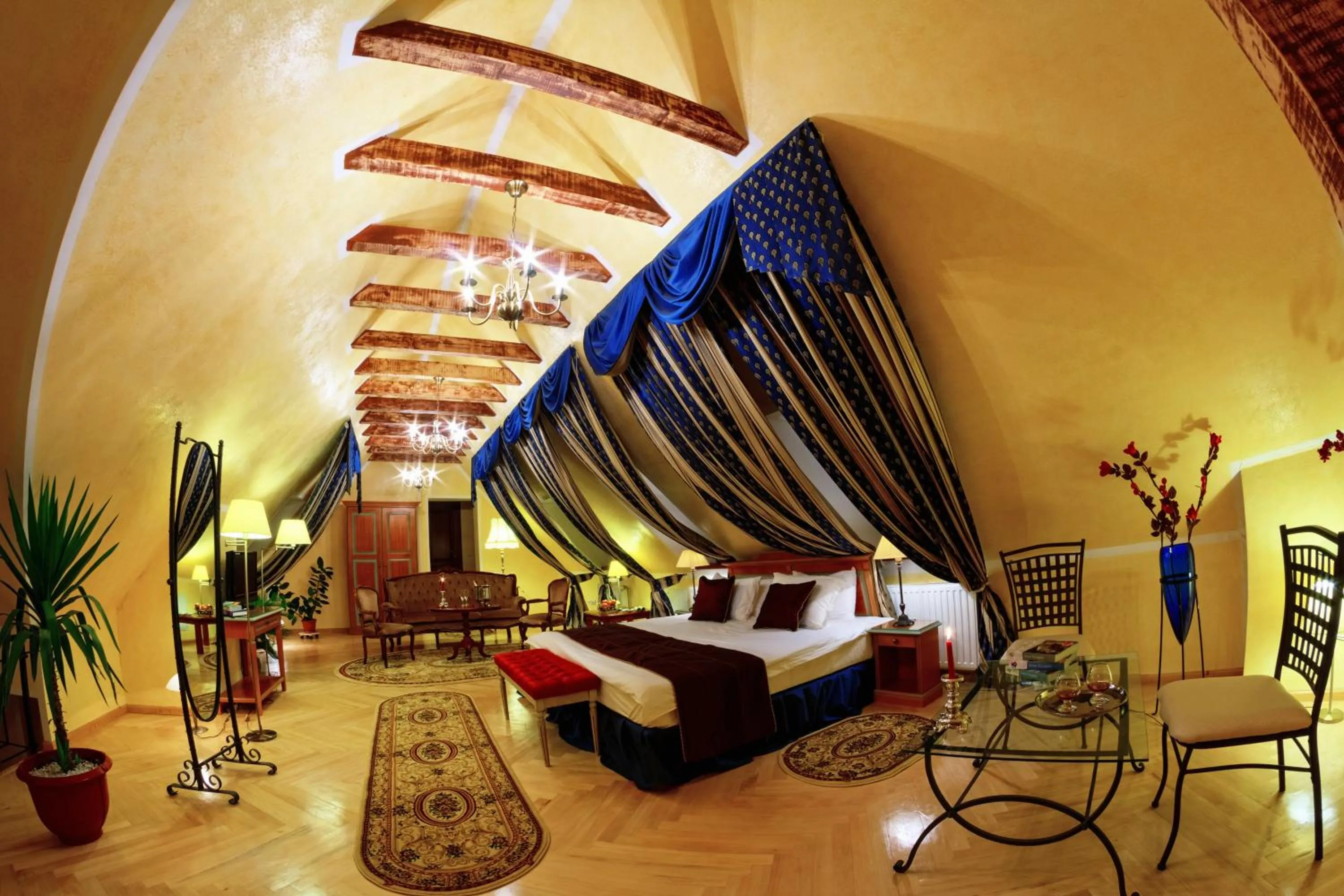 Photo of the whole room, Bed in Hotel The Council