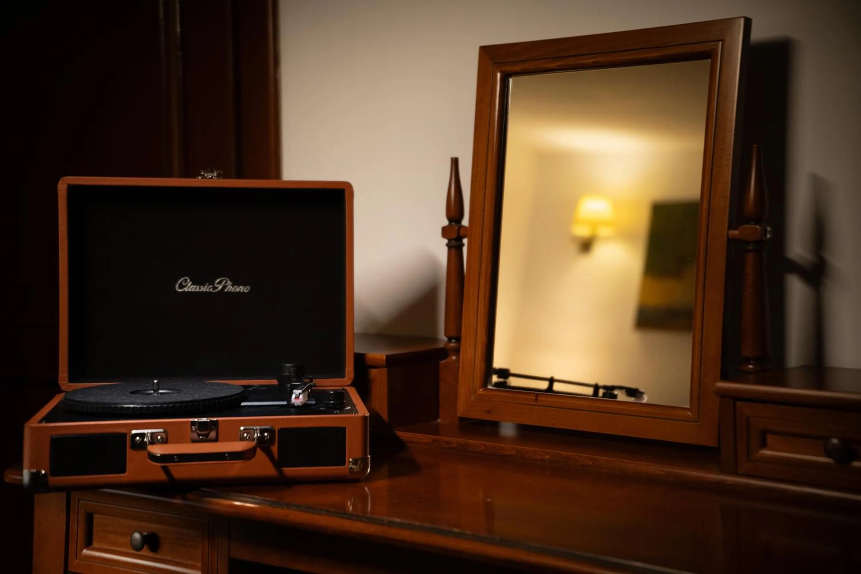 Evening entertainment in Hotel The Council