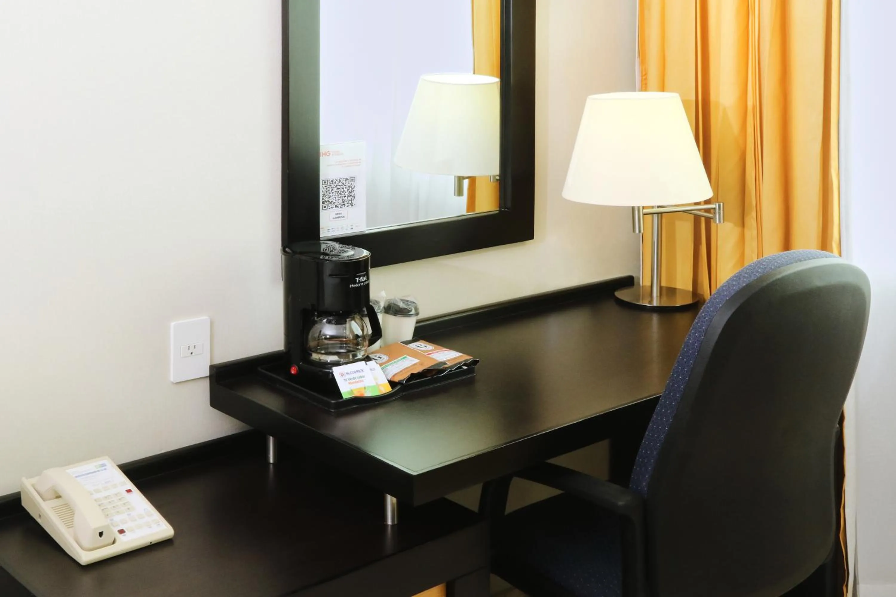 Seating area in Hotel Viajero Plus