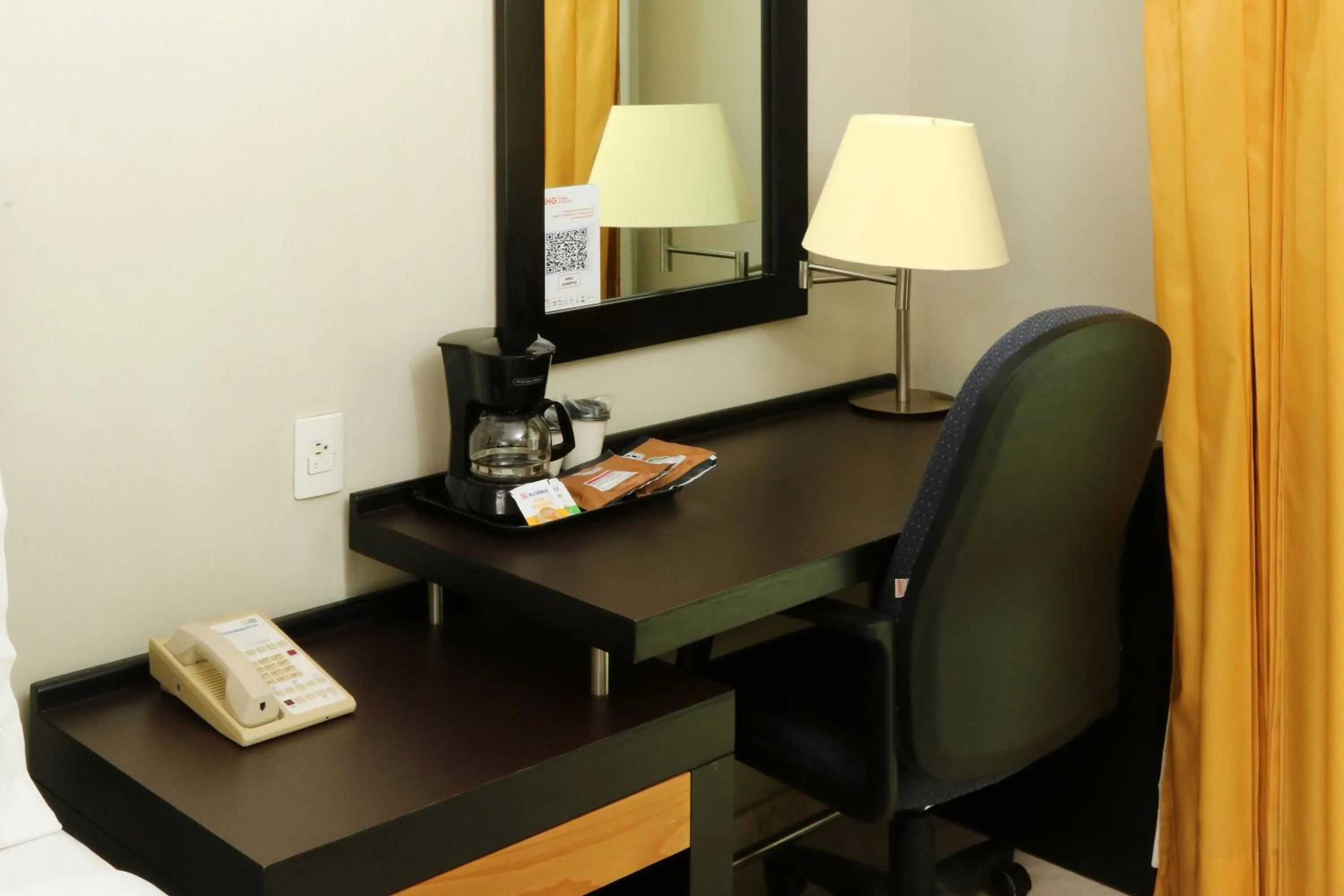 Coffee/tea facilities in Holiday Inn Express Ciudad Del Carmen by IHG