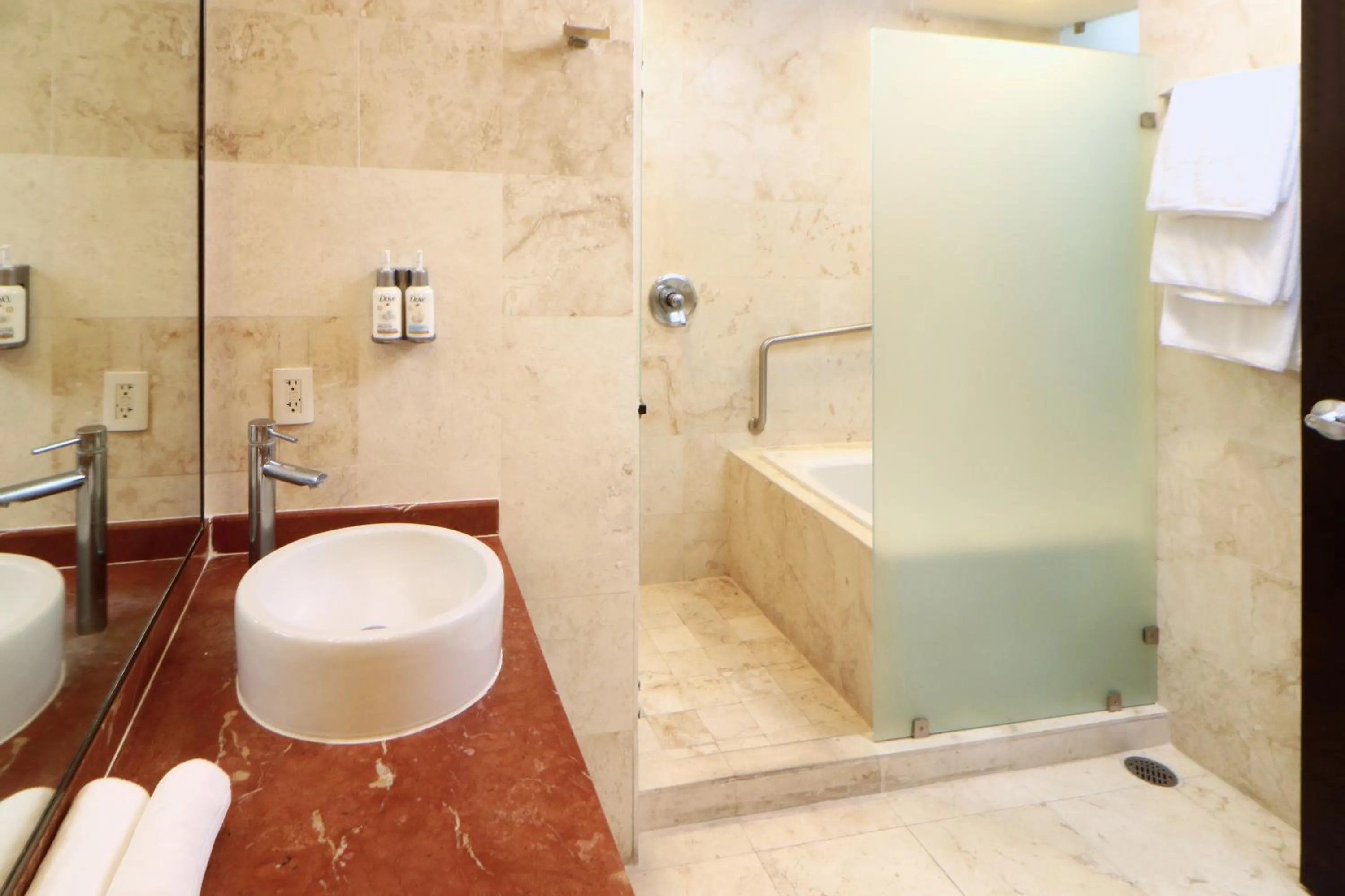 Bathroom in Hotel Viajero Plus