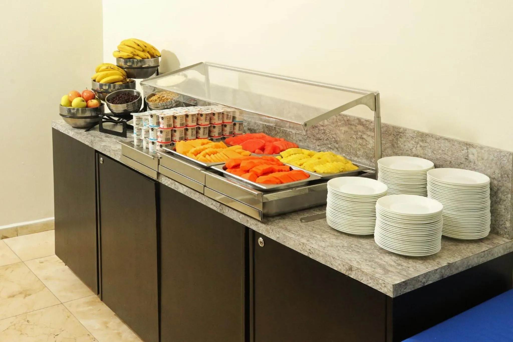 Restaurant/places to eat in Holiday Inn Express Ciudad Del Carmen by IHG