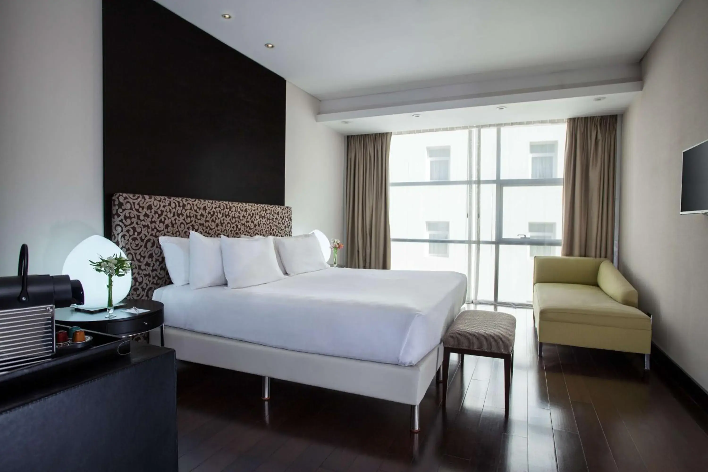 Photo of the whole room, Bed in NH Collection Buenos Aires Centro Histórico Photo of the whole room, Bed in NH Collection Buenos Aires Centro Histórico