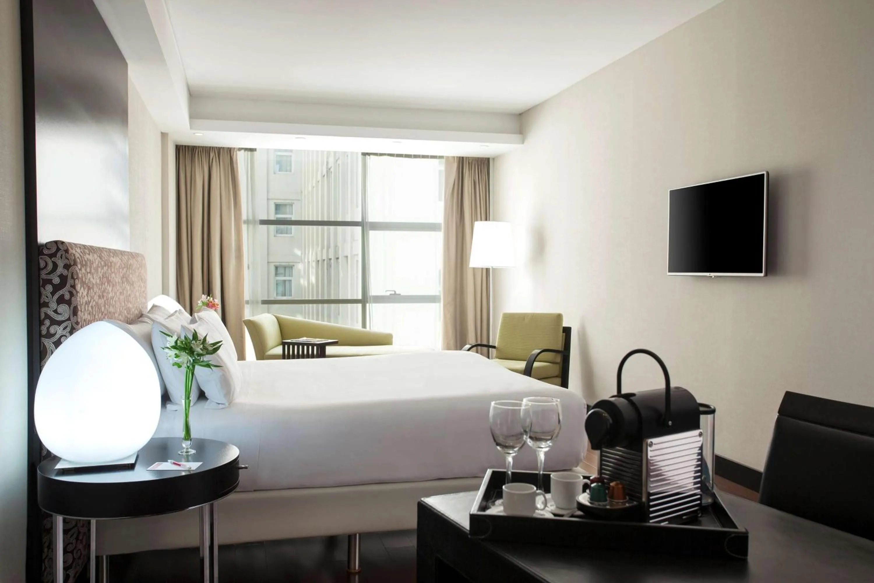 Photo of the whole room, Bed in NH Collection Buenos Aires Centro Histórico