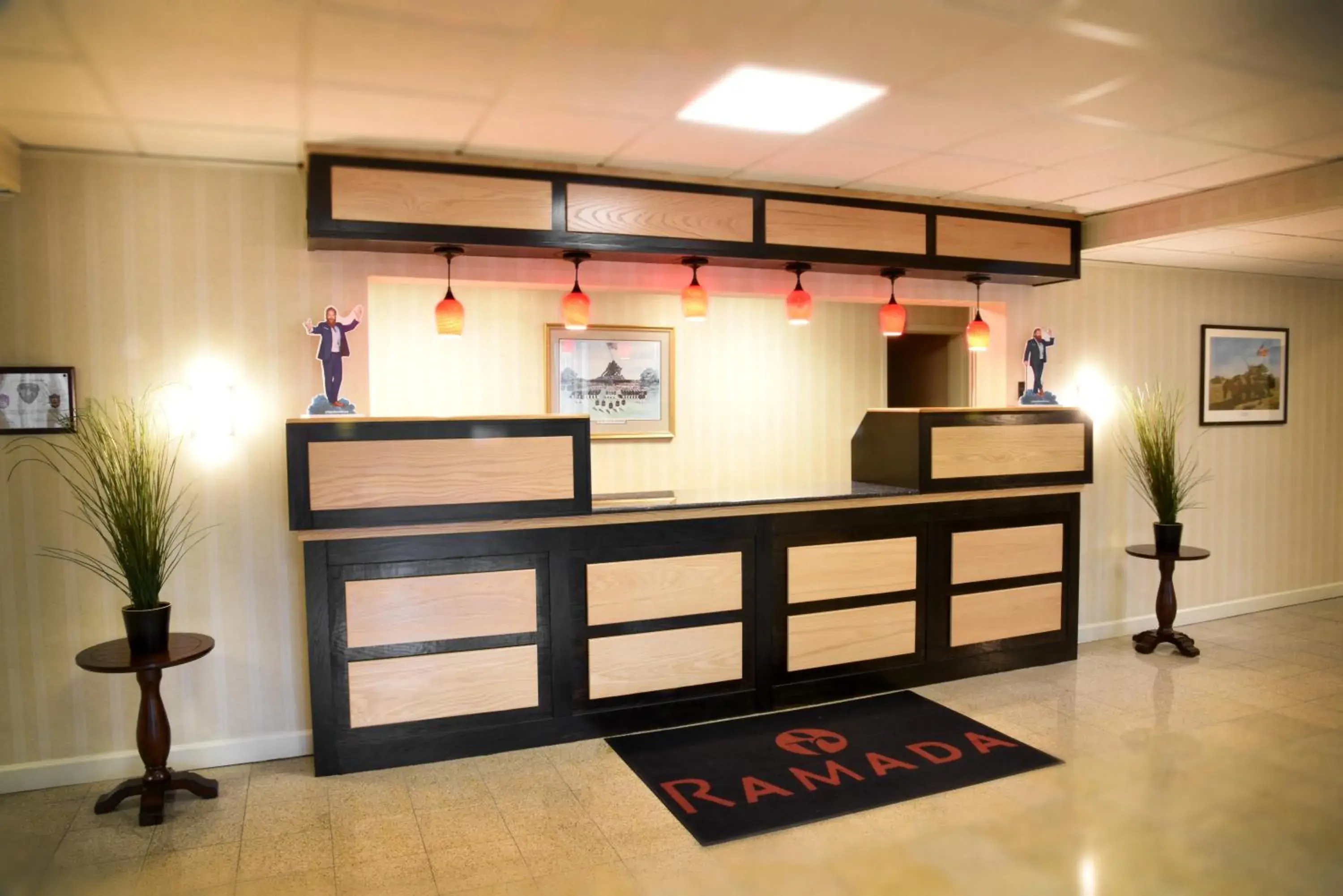 Lobby or reception in Ramada by Wyndham Triangle/Quantico Lobby or reception in Ramada by Wyndham Triangle/Quantico