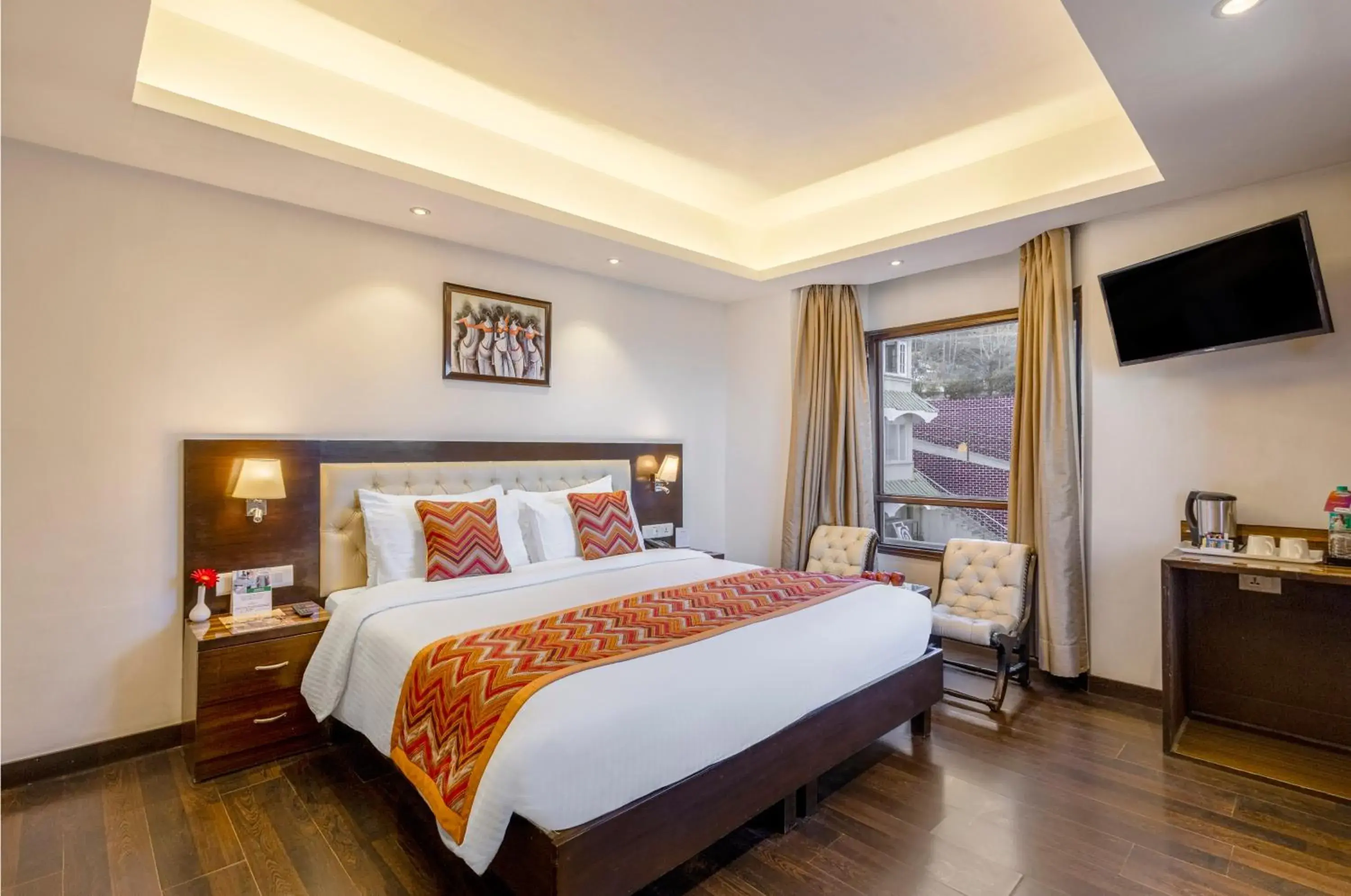 Valley View Premier Room With Balcony in Sterling Kufri Valley View Premier Room With Balcony in Sterling Kufri