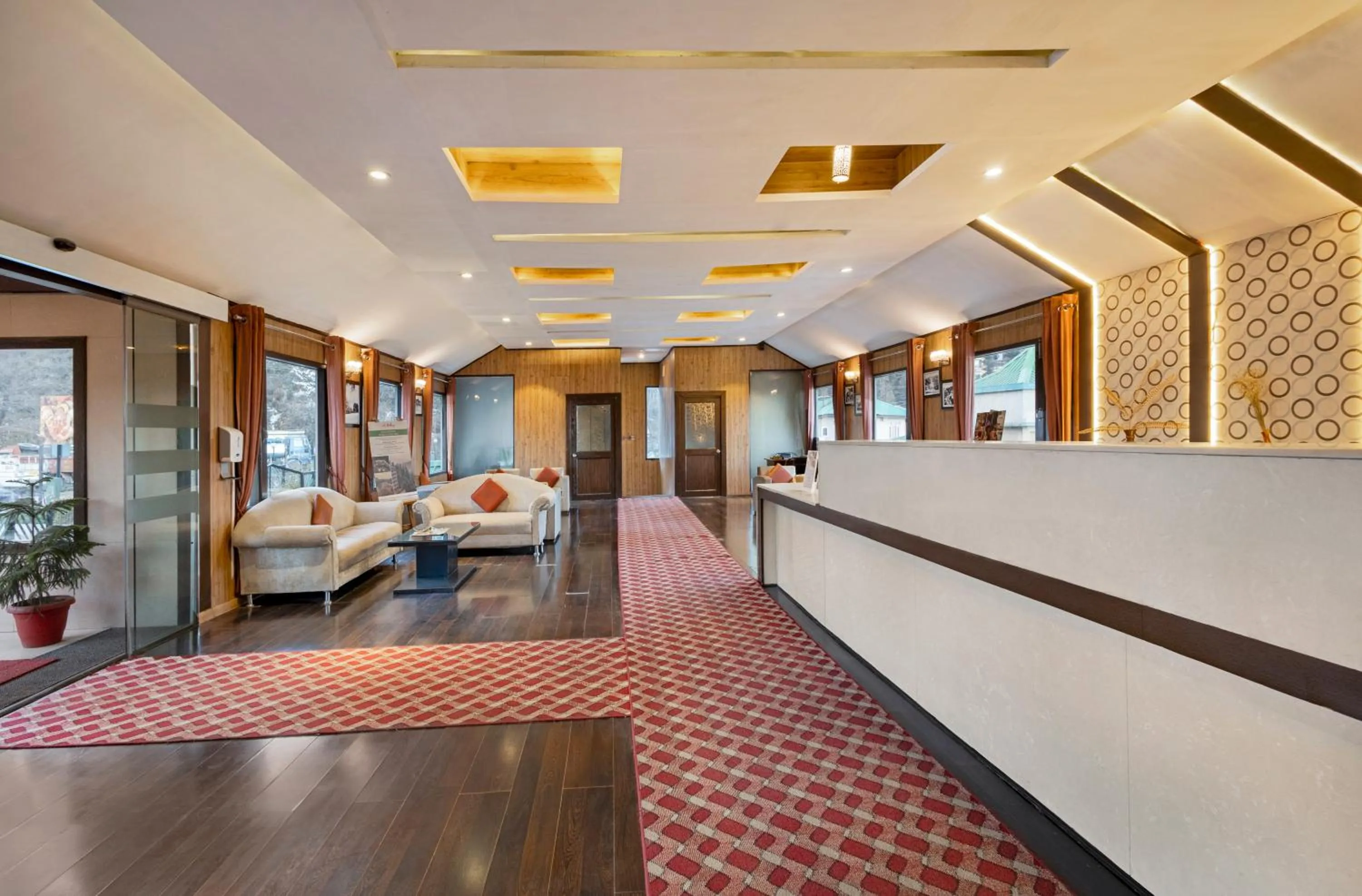 Lobby or reception in Sterling Kufri