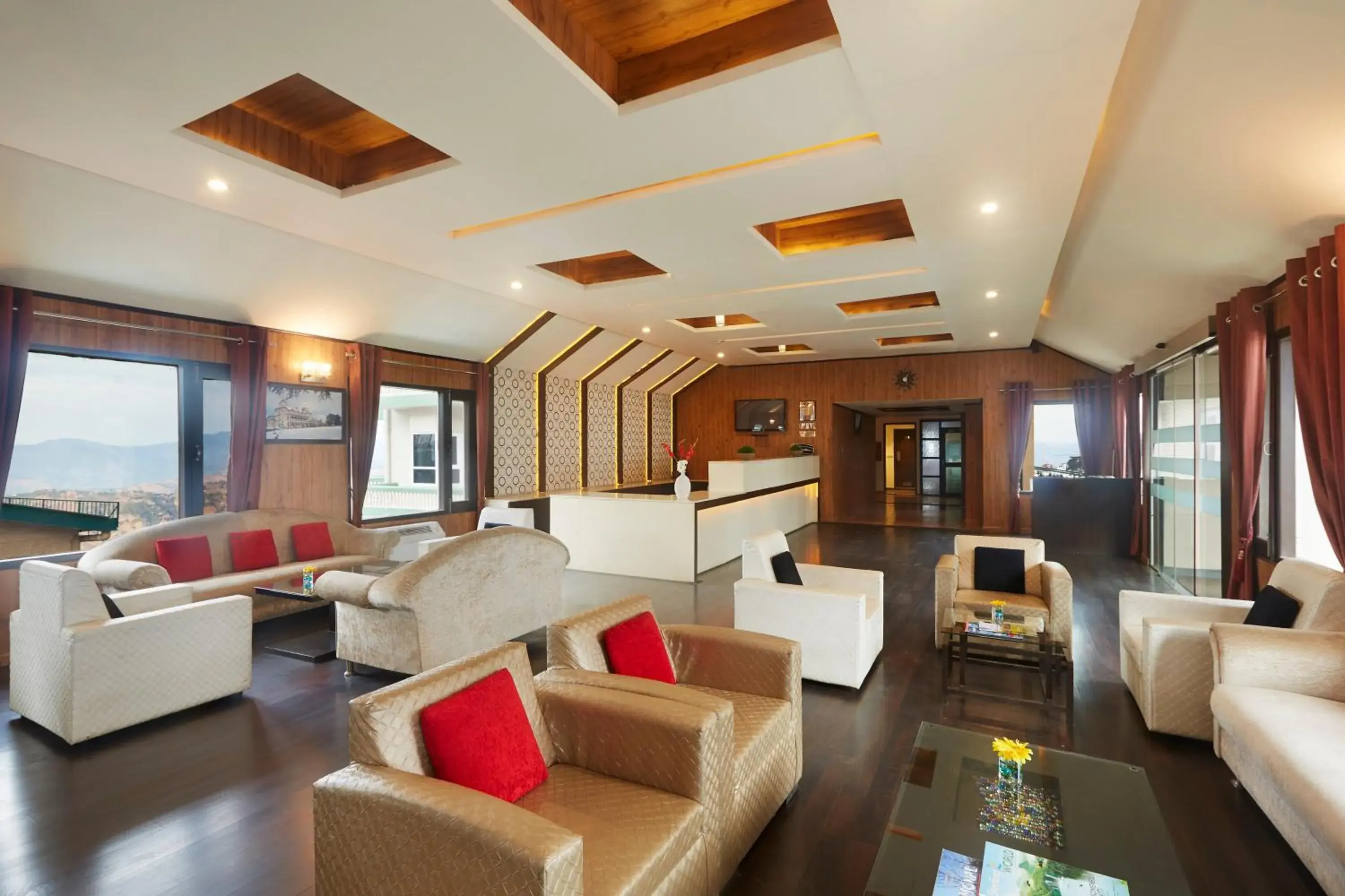 Lobby or reception in Sterling Kufri Lobby or reception in Sterling Kufri