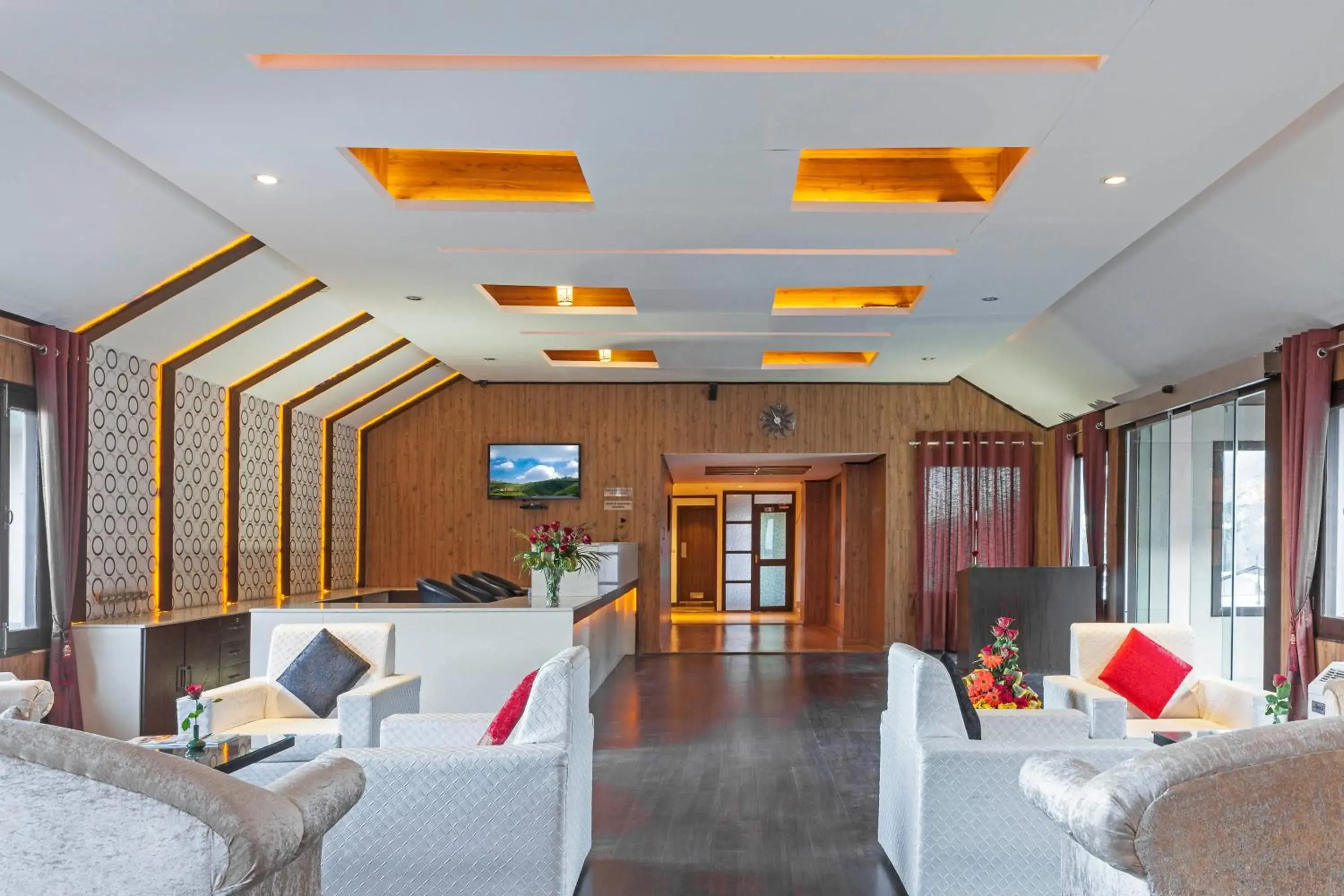 Lobby or reception in Sterling Kufri Lobby or reception in Sterling Kufri