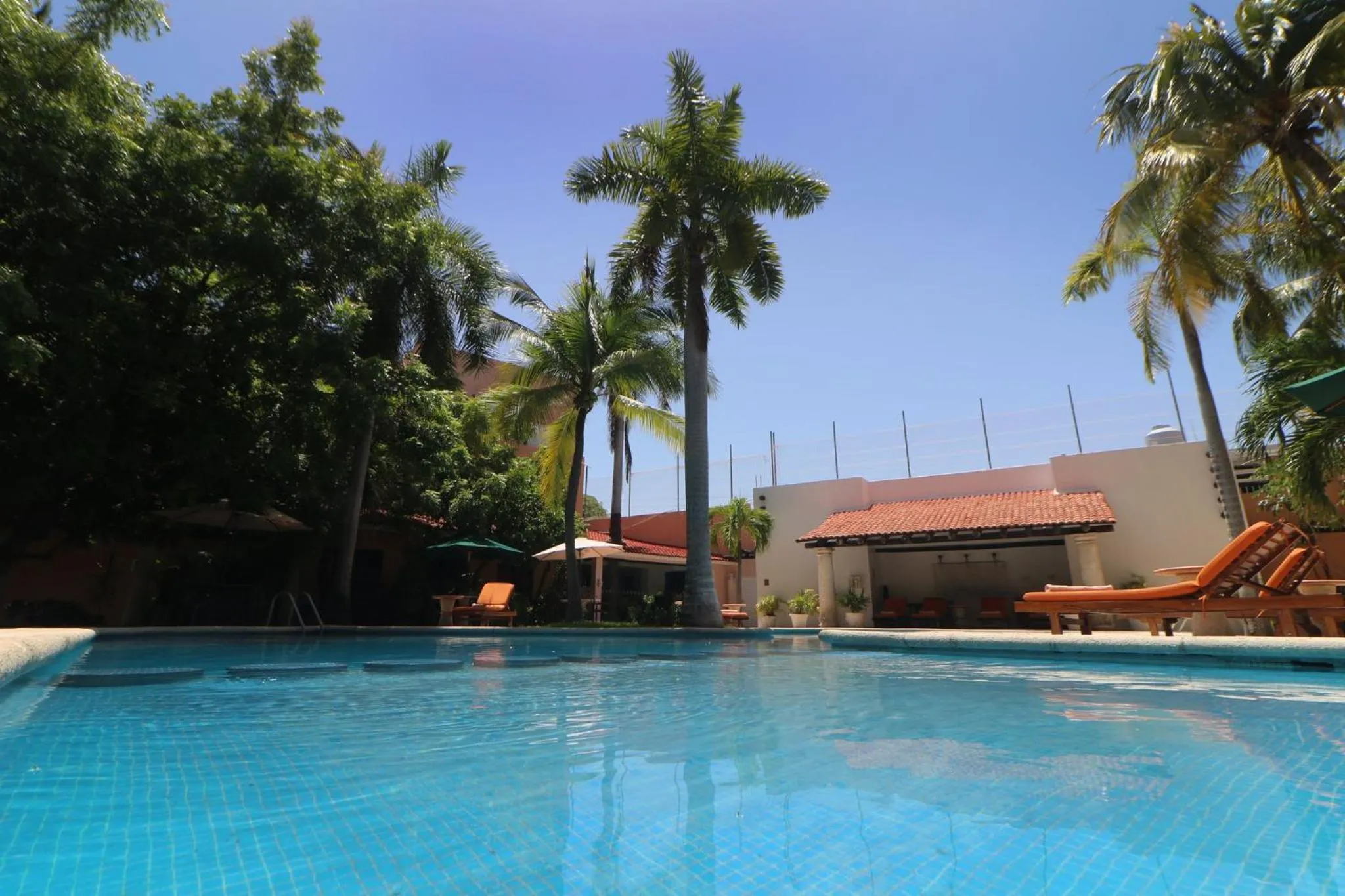 Swimming pool in Holiday Inn Ciudad Del Carmen by IHG