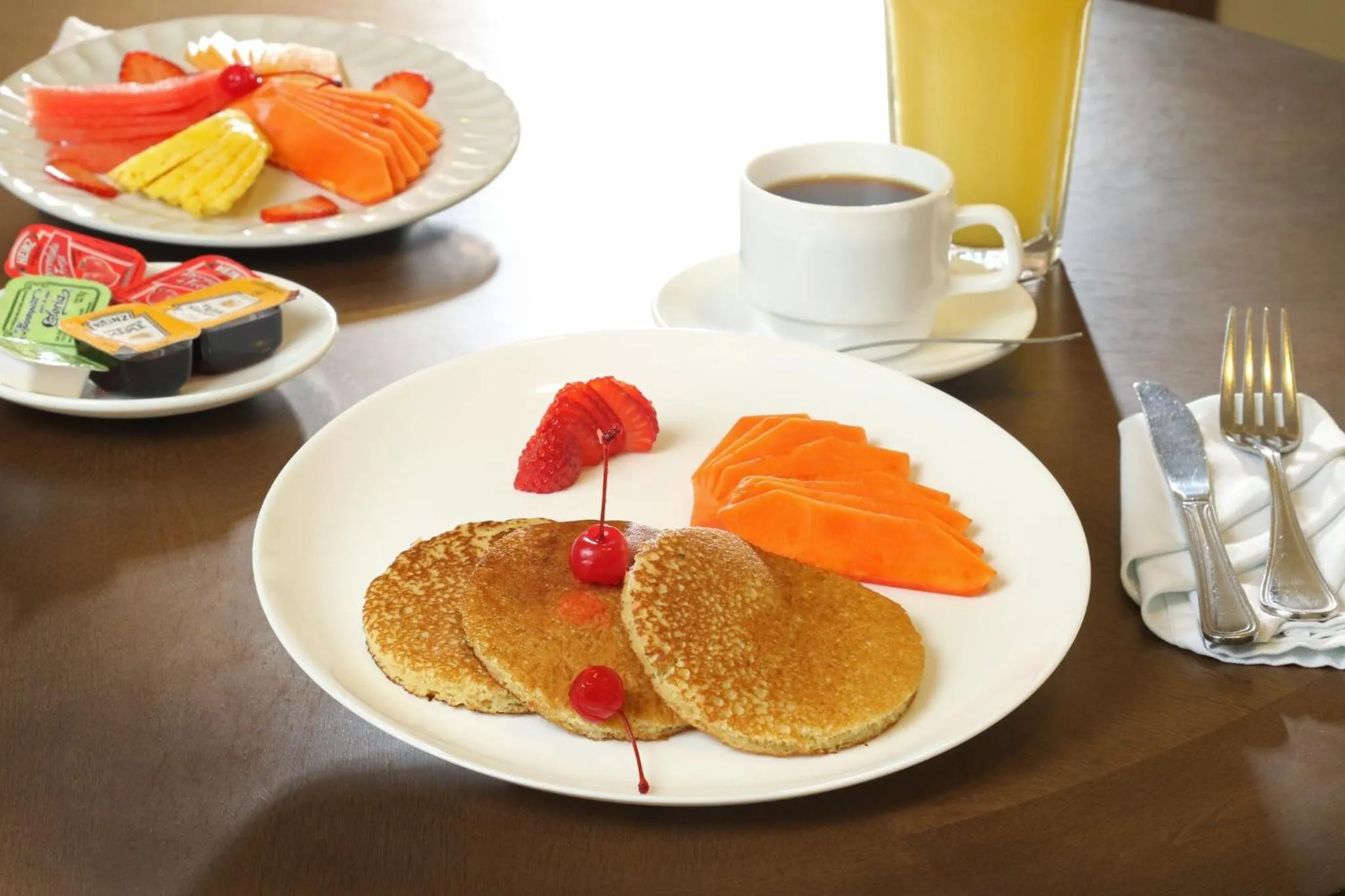 Photo of the whole room in Holiday Inn Ciudad Del Carmen by IHG