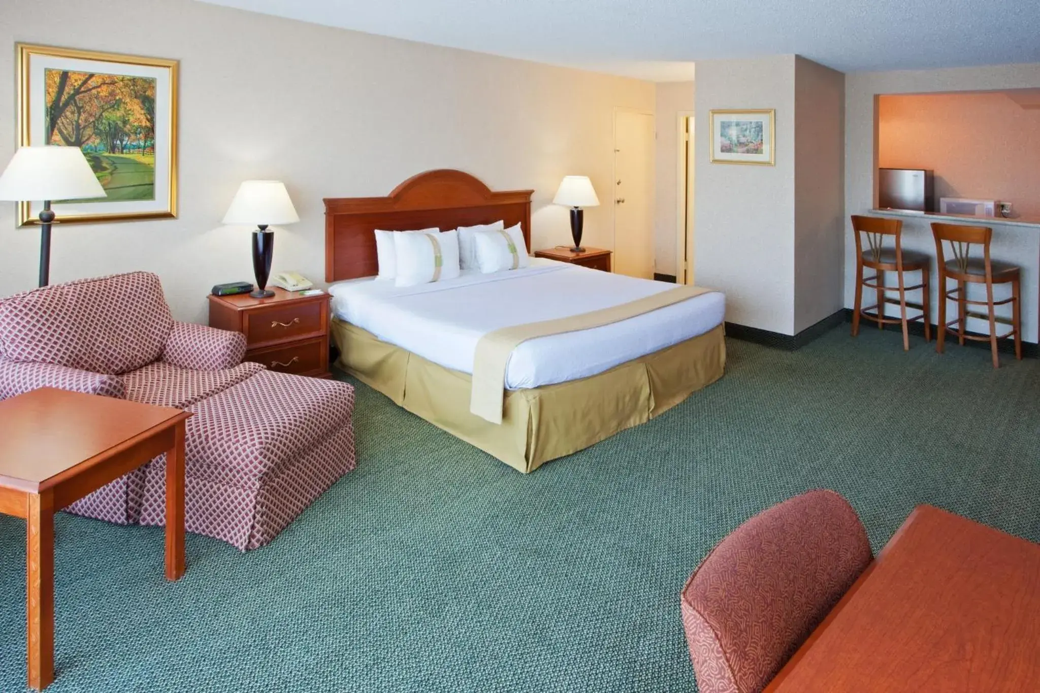 Photo of the whole room, Bed in Holiday Inn University Area Charlottesville by IHG Photo of the whole room, Bed in Holiday Inn University Area Charlottesville by IHG