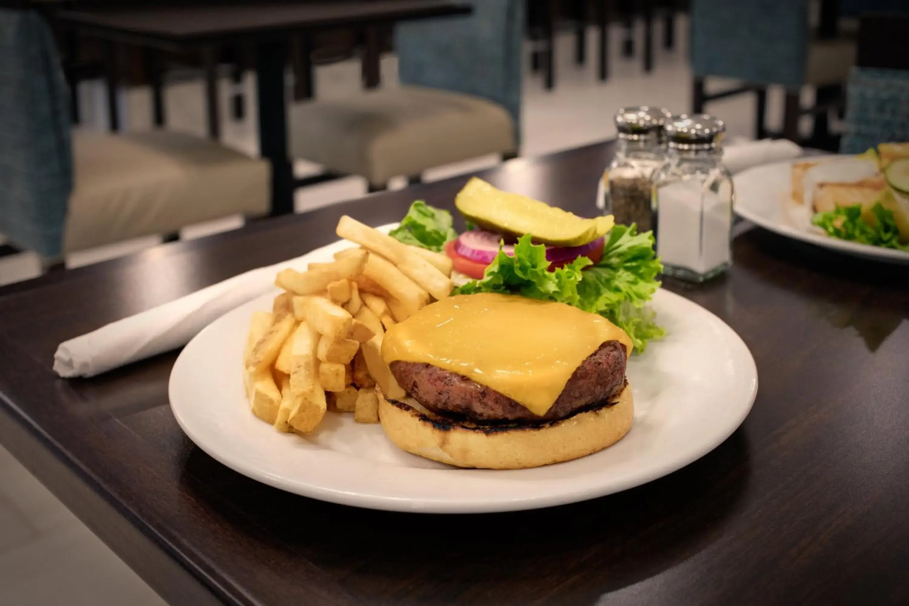 Restaurant/places to eat in Holiday Inn University Area Charlottesville by IHG Restaurant/places to eat in Holiday Inn University Area Charlottesville by IHG