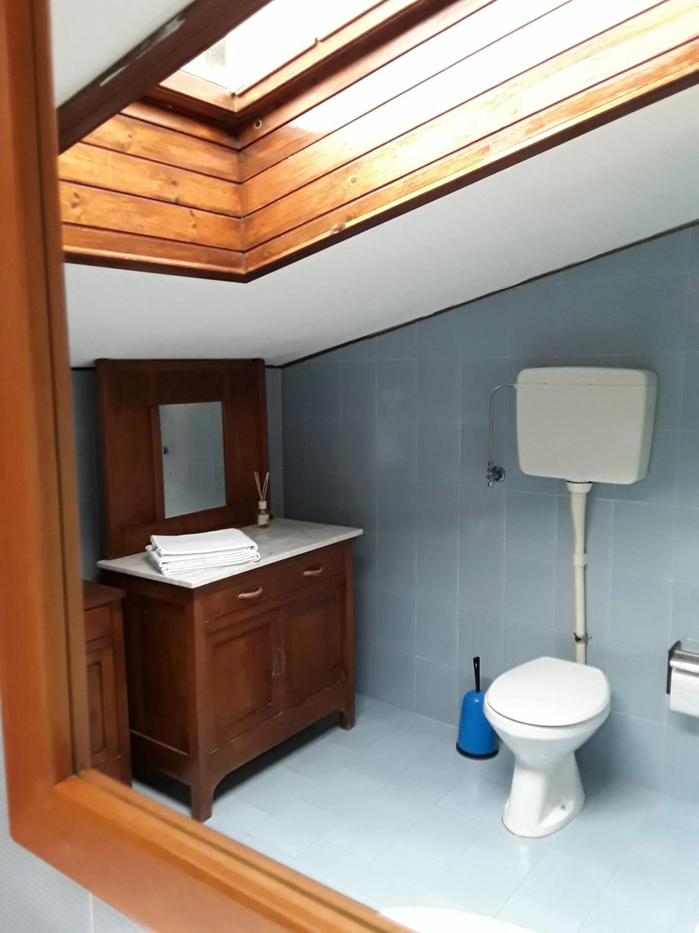 Toilet in Camere Porto Vecchio con parcheggio a pochi passi dal castello