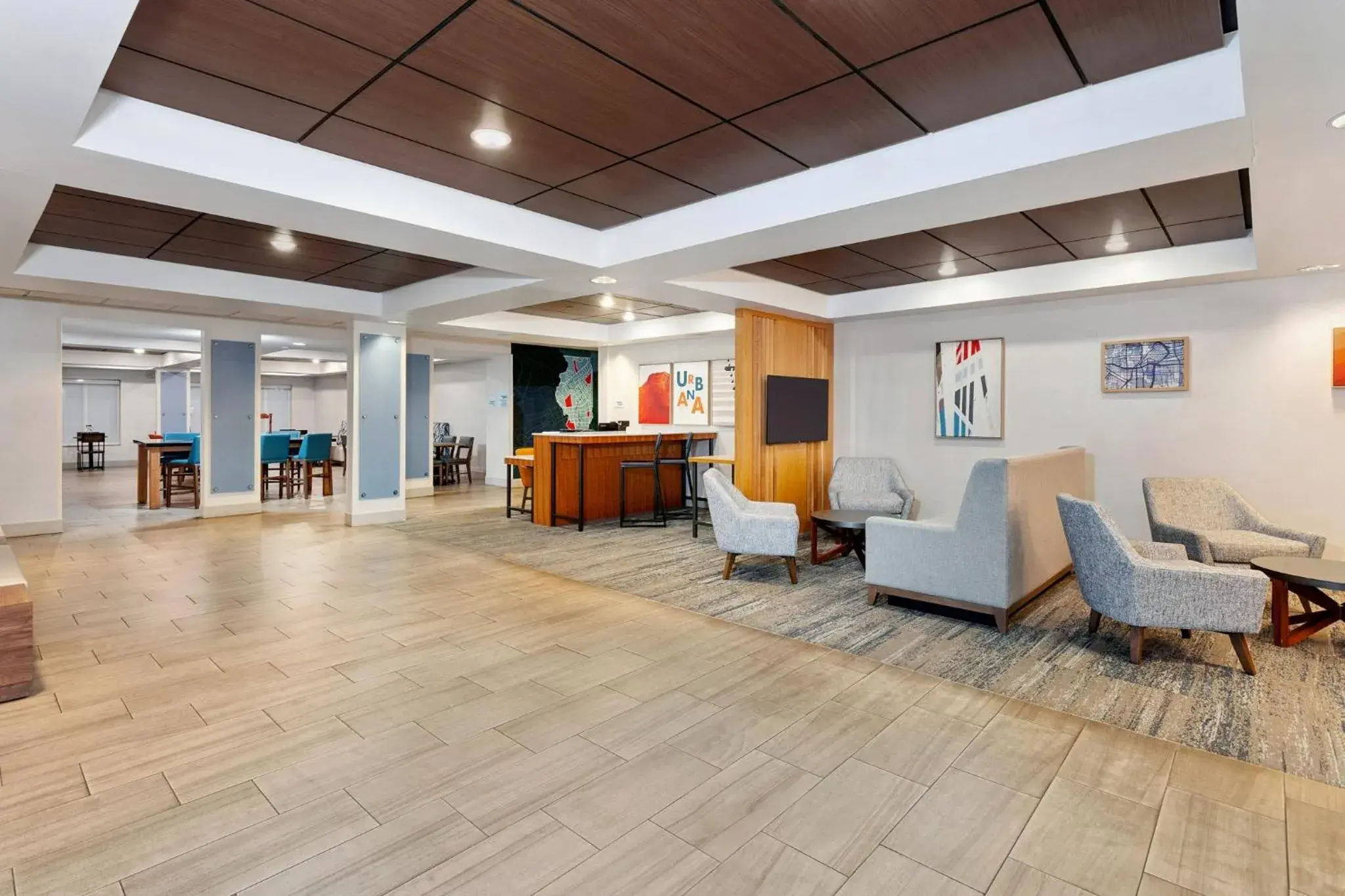 Property building in Holiday Inn Express Hotel & Suites Urbana-Champaign-U of I Area by IHG Property building in Holiday Inn Express Hotel & Suites Urbana-Champaign-U of I Area by IHG