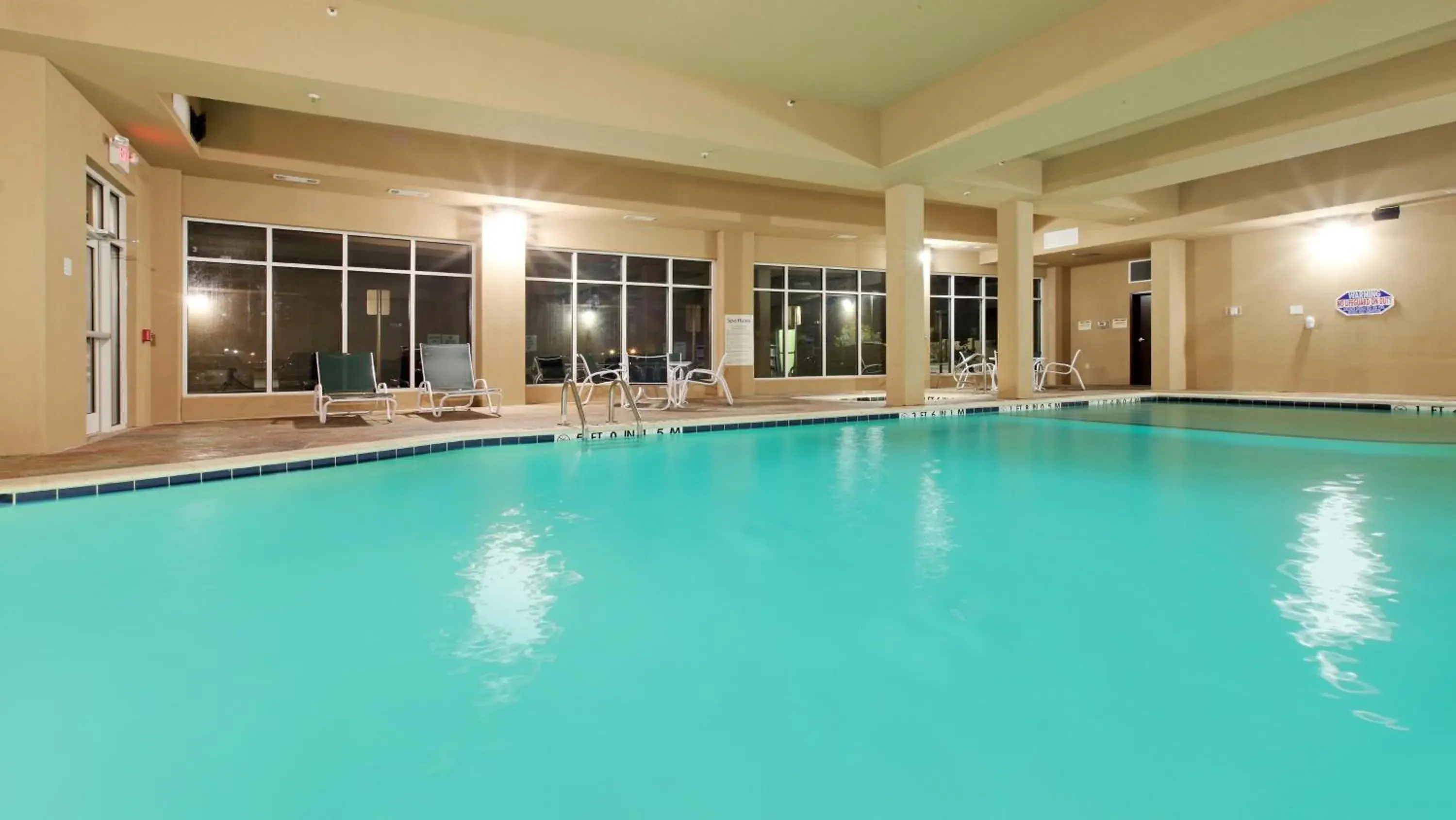 Swimming pool in Holiday Inn Garland by IHG Swimming pool in Holiday Inn Garland by IHG